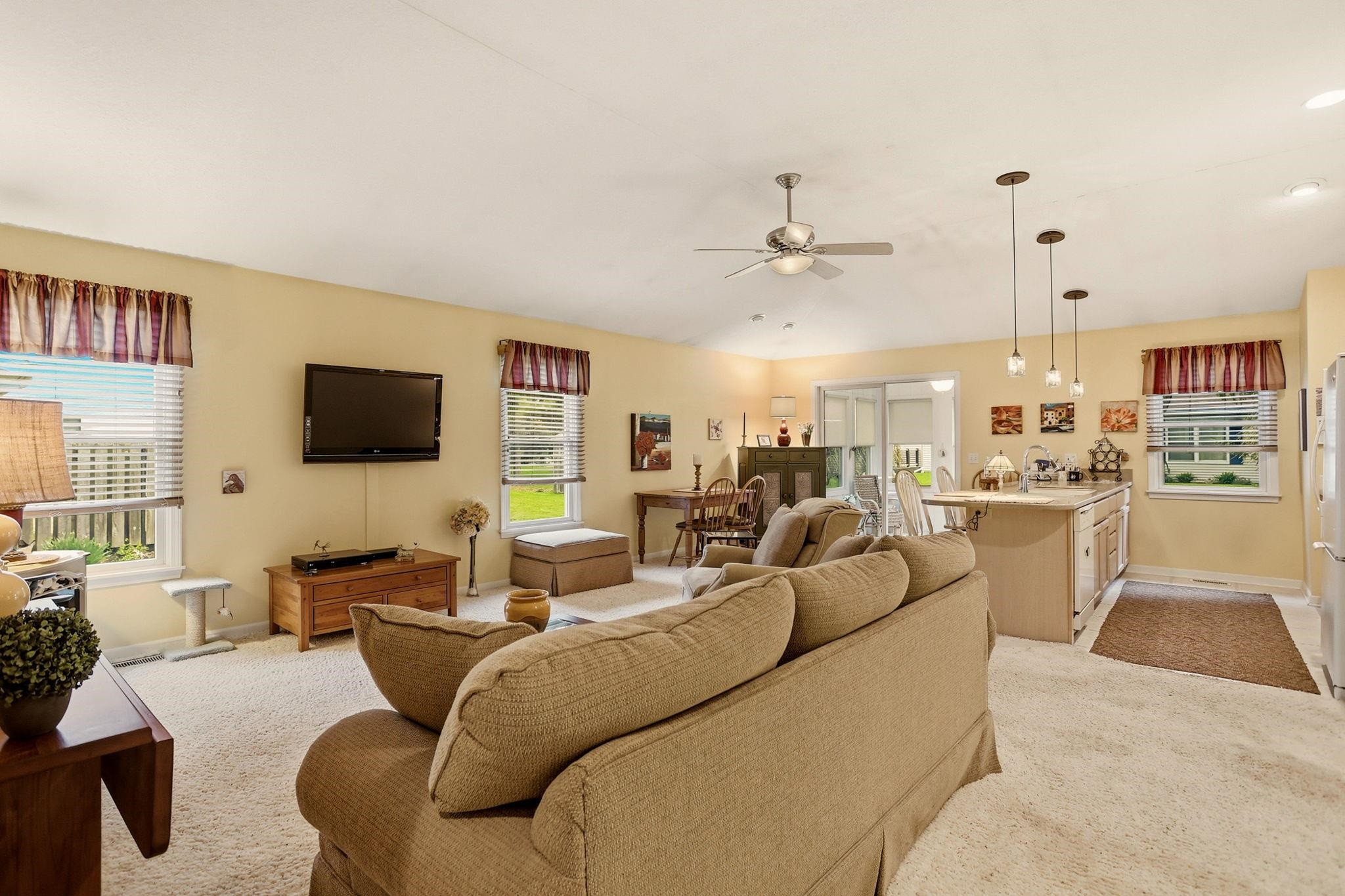 598 W Schleier Street, Frankenmuth, MI 48734 — Photo 9