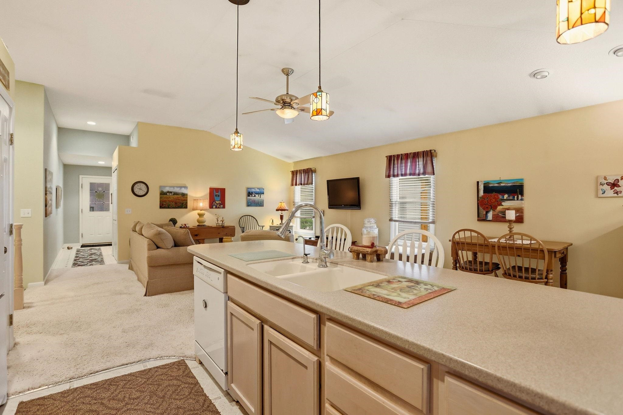 598 W Schleier Street, Frankenmuth, MI 48734 — Photo 17