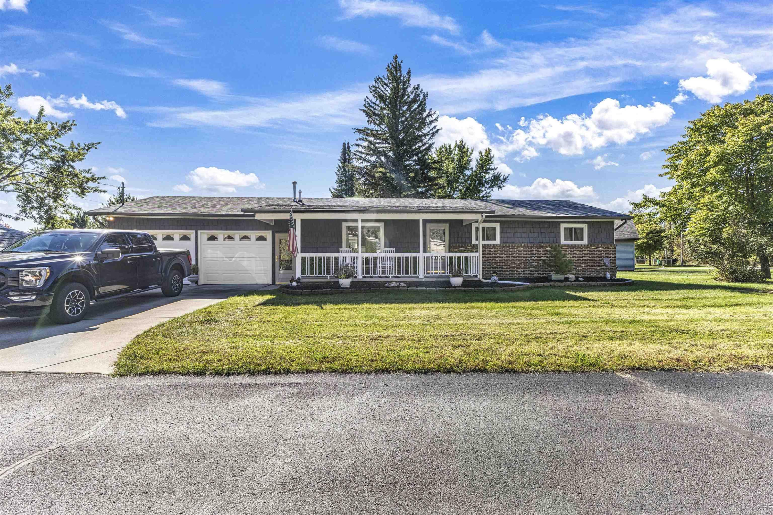 707 Tawas Lane, Prudenville, MI 48651