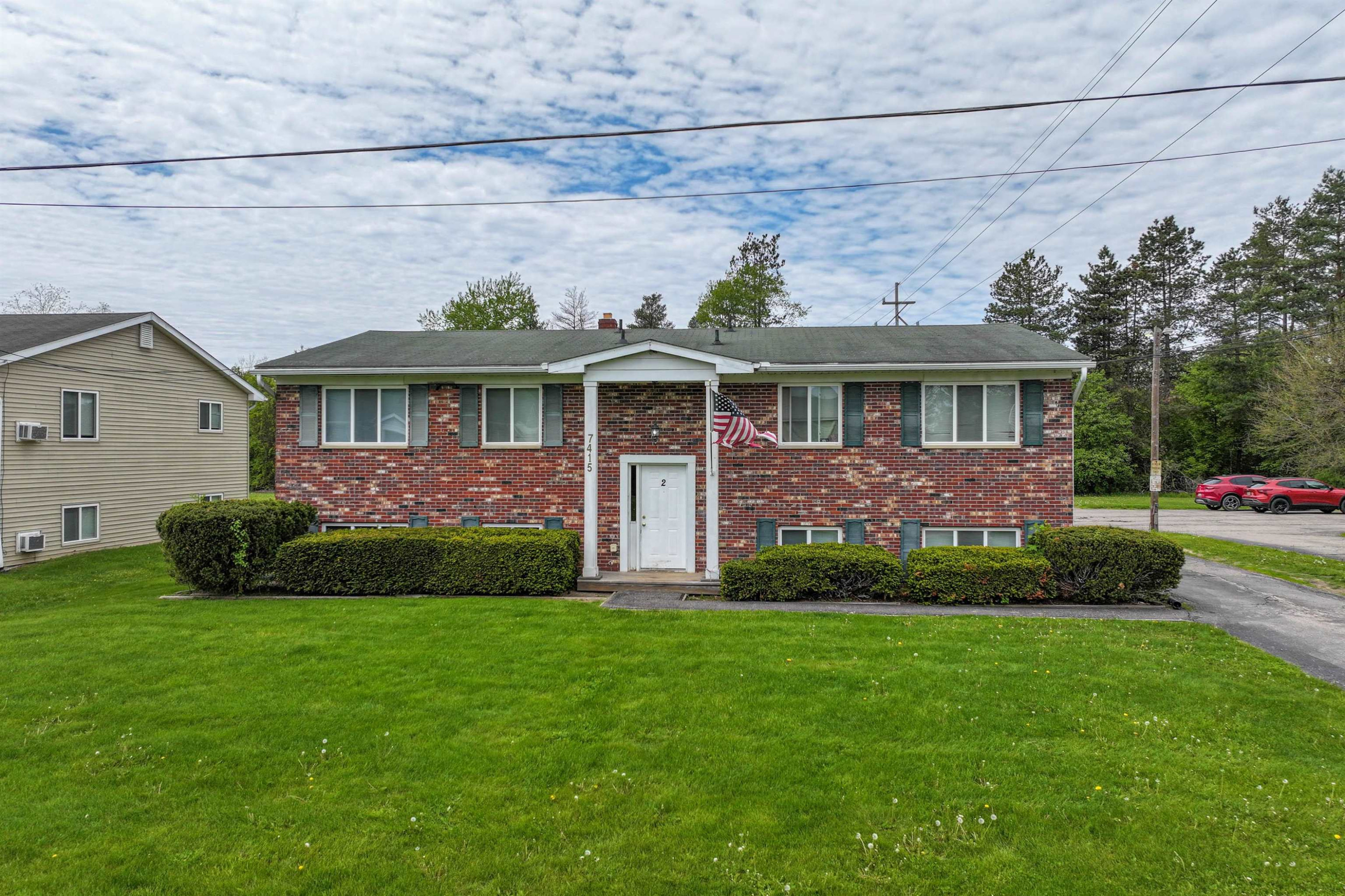 7415 Roger Thomas #2 Drive, Unit 2, MI 48458 — Photo 2