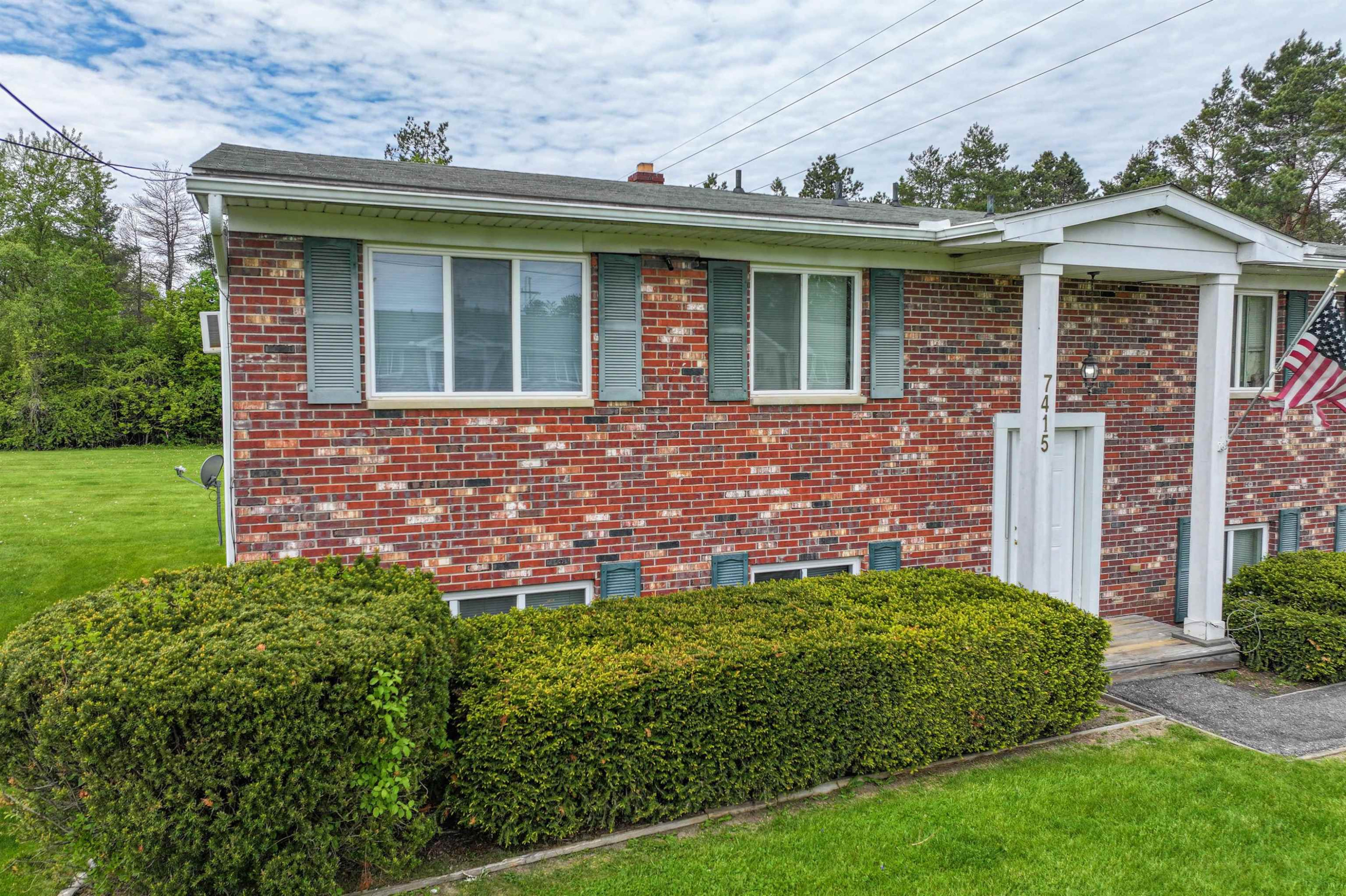 7415 Roger Thomas #2 Drive, Unit 2, MI 48458 — Photo 3