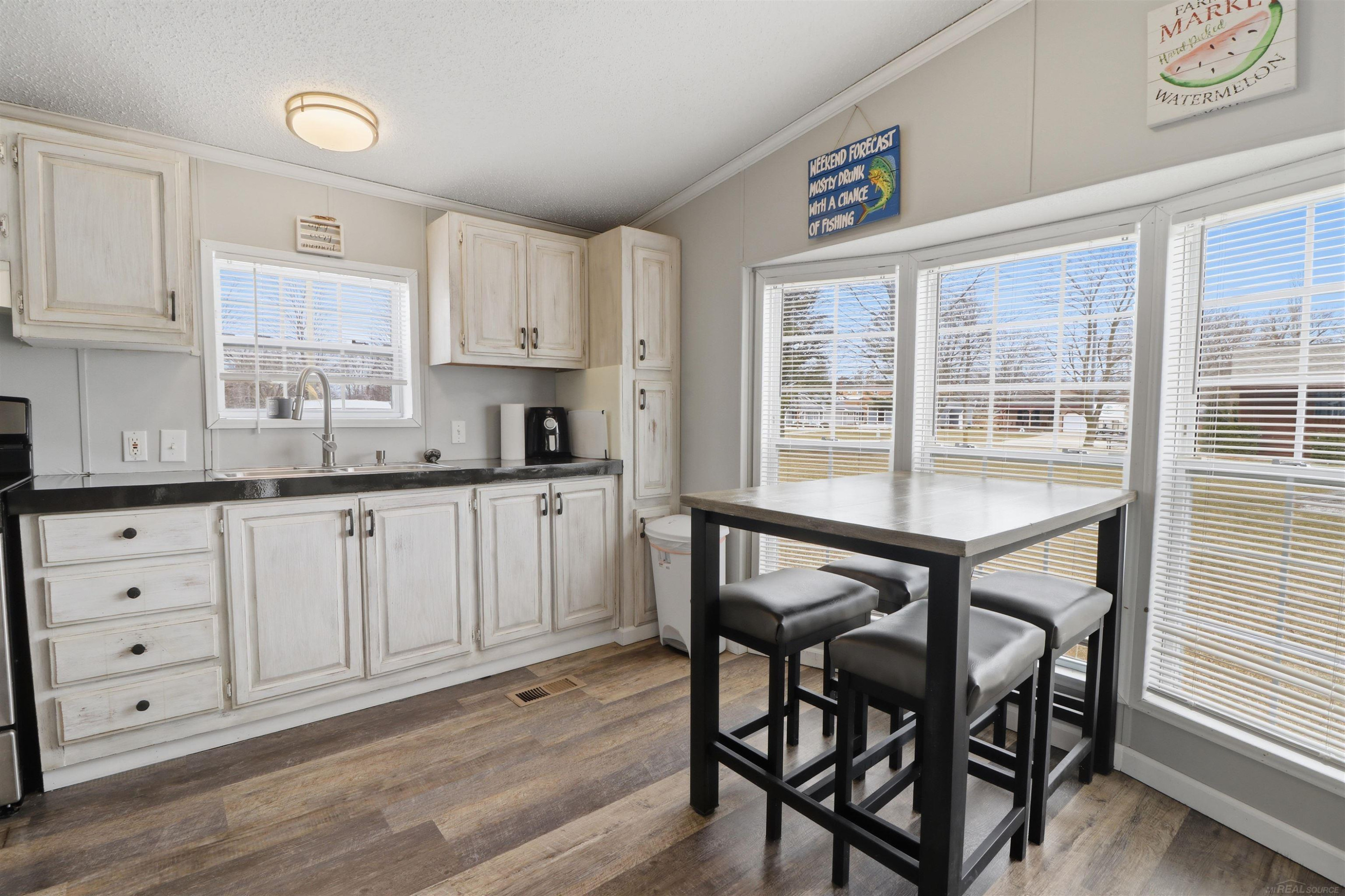 6364 Lee Dr Drive, Caseville, MI 48725 — Photo 10