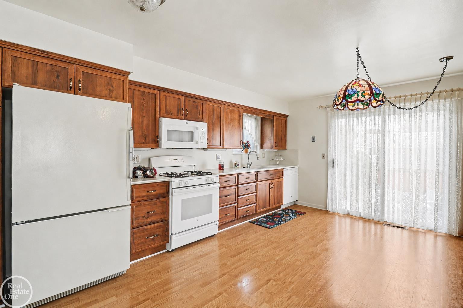 6181 N Bankle Court, Dearborn Heights, MI 48127 — Photo 5