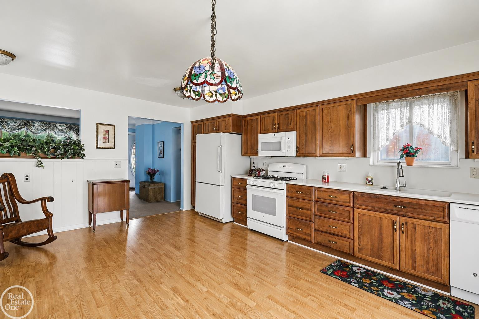 6181 N Bankle Court, Dearborn Heights, MI 48127 — Photo 7