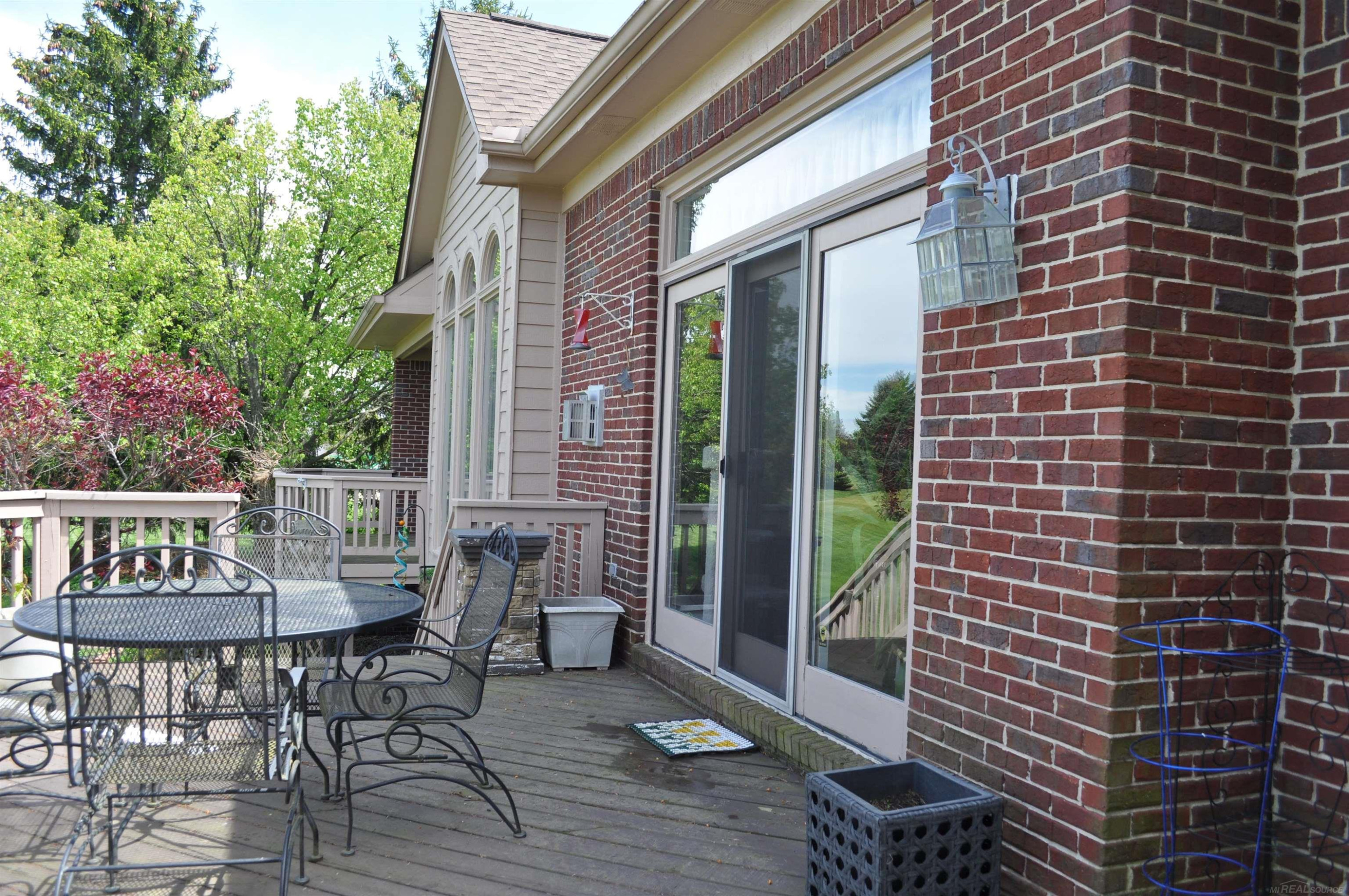 1138 Saint Andrews Avenue, Highland, MI — Photo 10