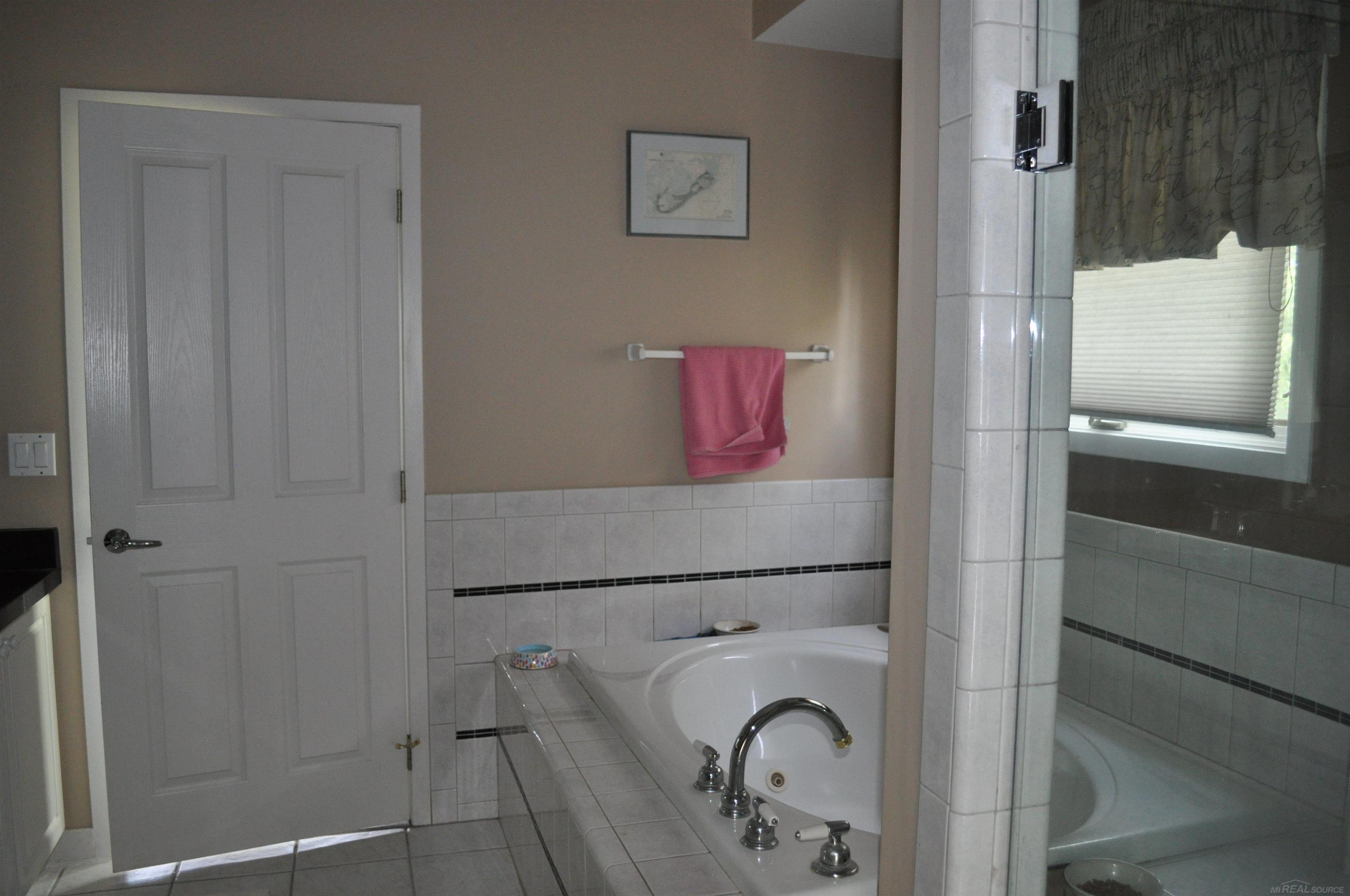 1138 Saint Andrews Avenue, Highland, MI — Photo 22