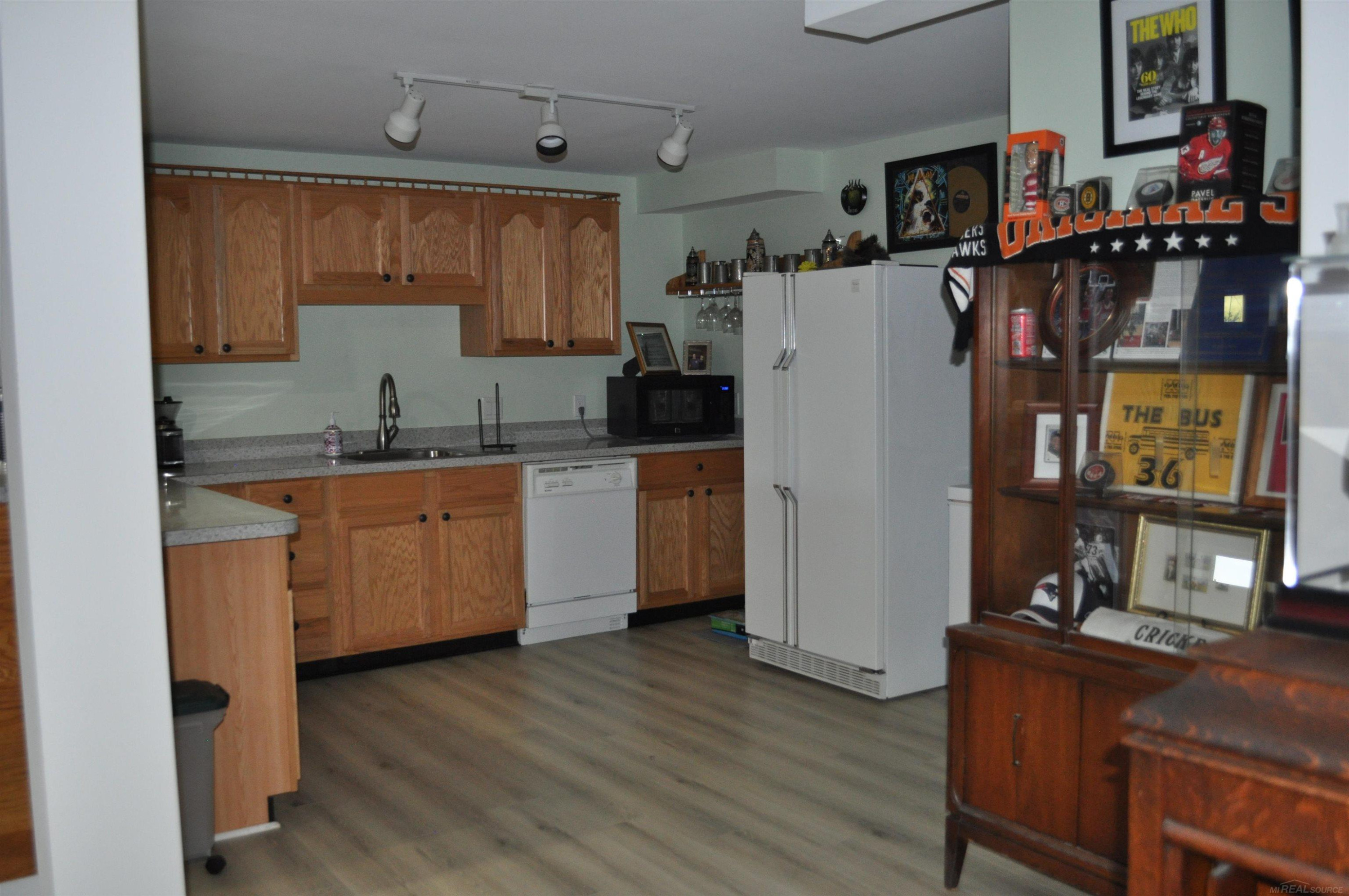1138 Saint Andrews Avenue, Highland, MI — Photo 29
