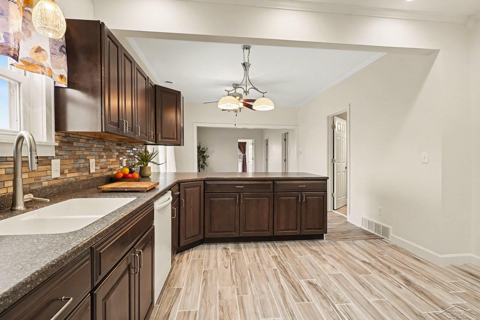 667 Bay Road, Bay City, MI 48706 — Photo 7