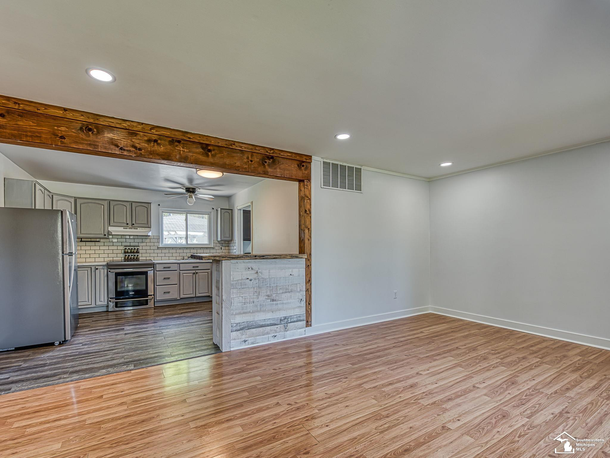 42064 Arthur Street, Belleville, MI 48111 — Photo 3