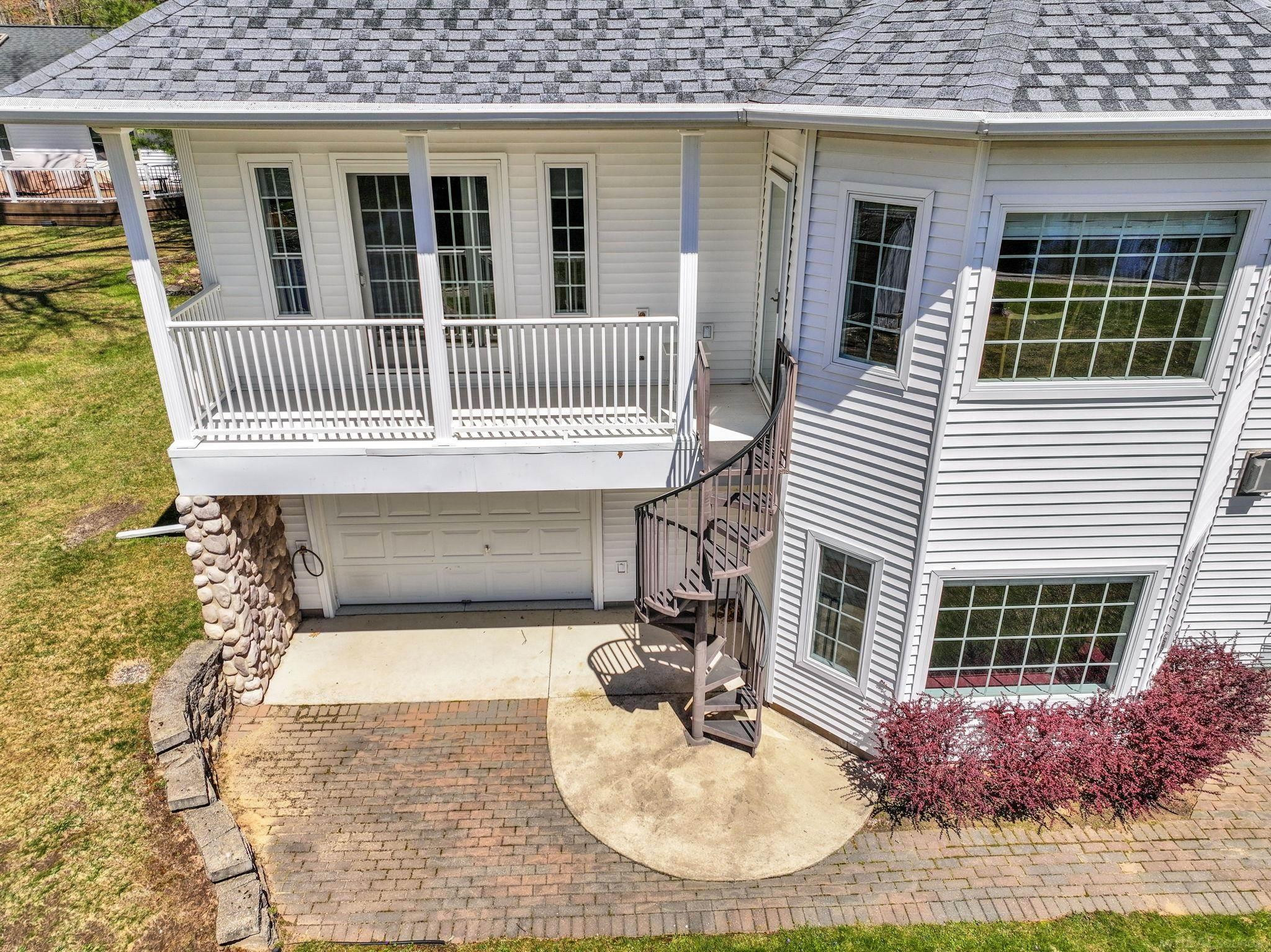 2185 E Houghton Drive, Houghton Lake, MI 48629 — Photo 13
