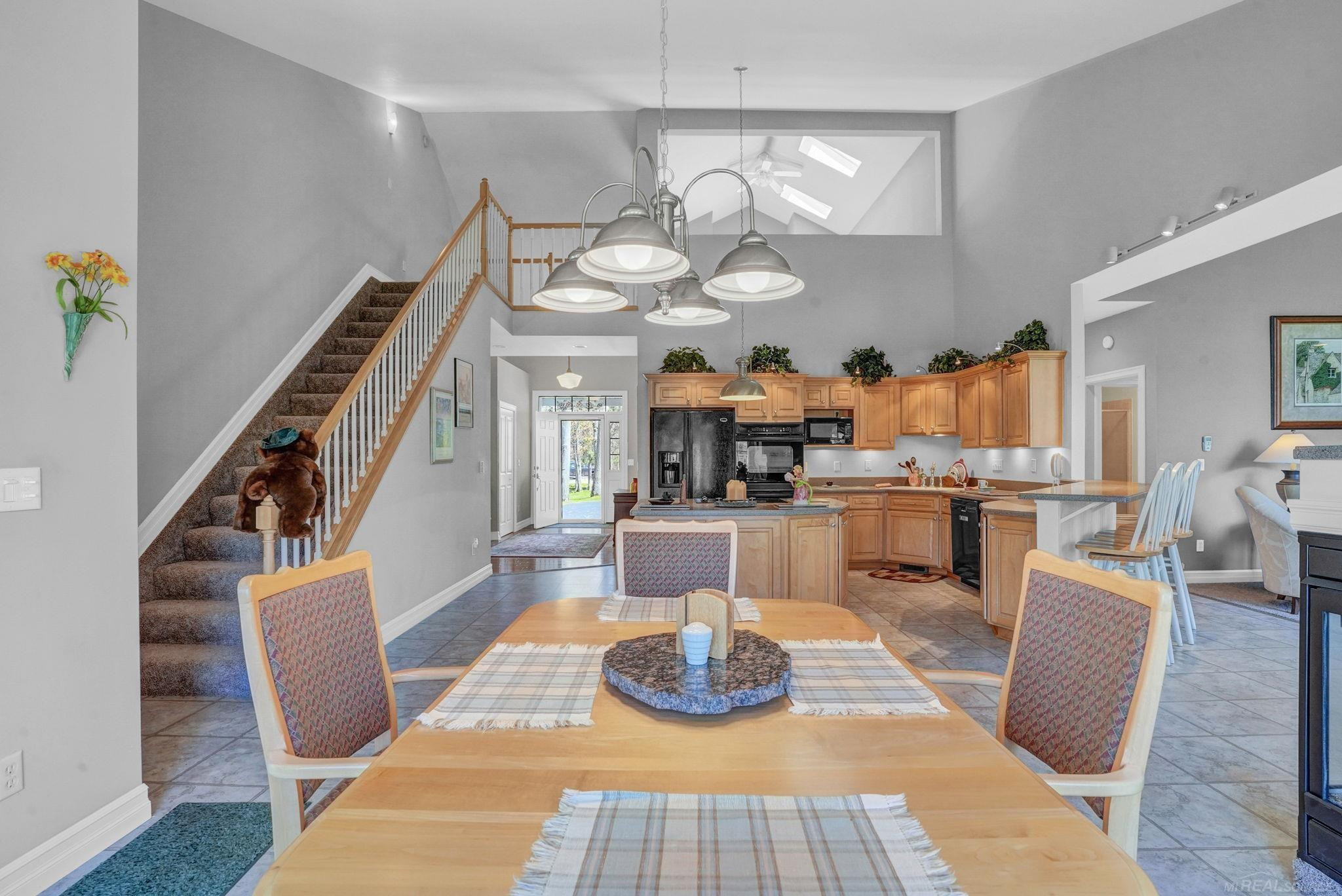 2185 E Houghton Drive, Houghton Lake, MI 48629 — Photo 29