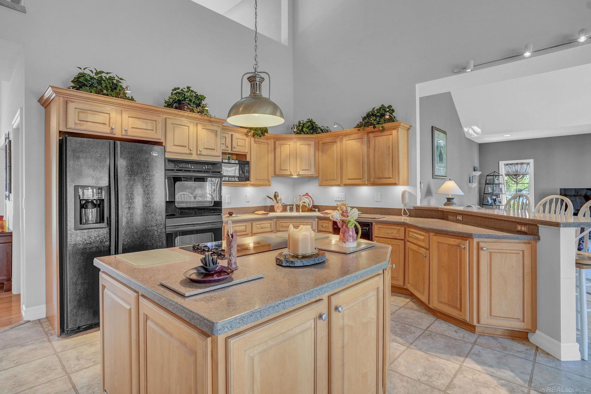 2185 E Houghton Drive, Houghton Lake, MI 48629 — Photo 33