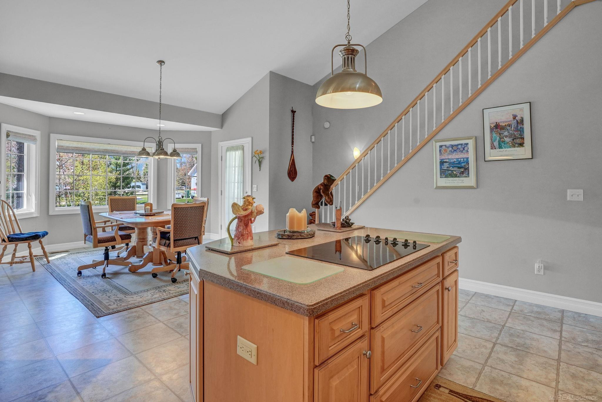 2185 E Houghton Drive, Houghton Lake, MI 48629 — Photo 36