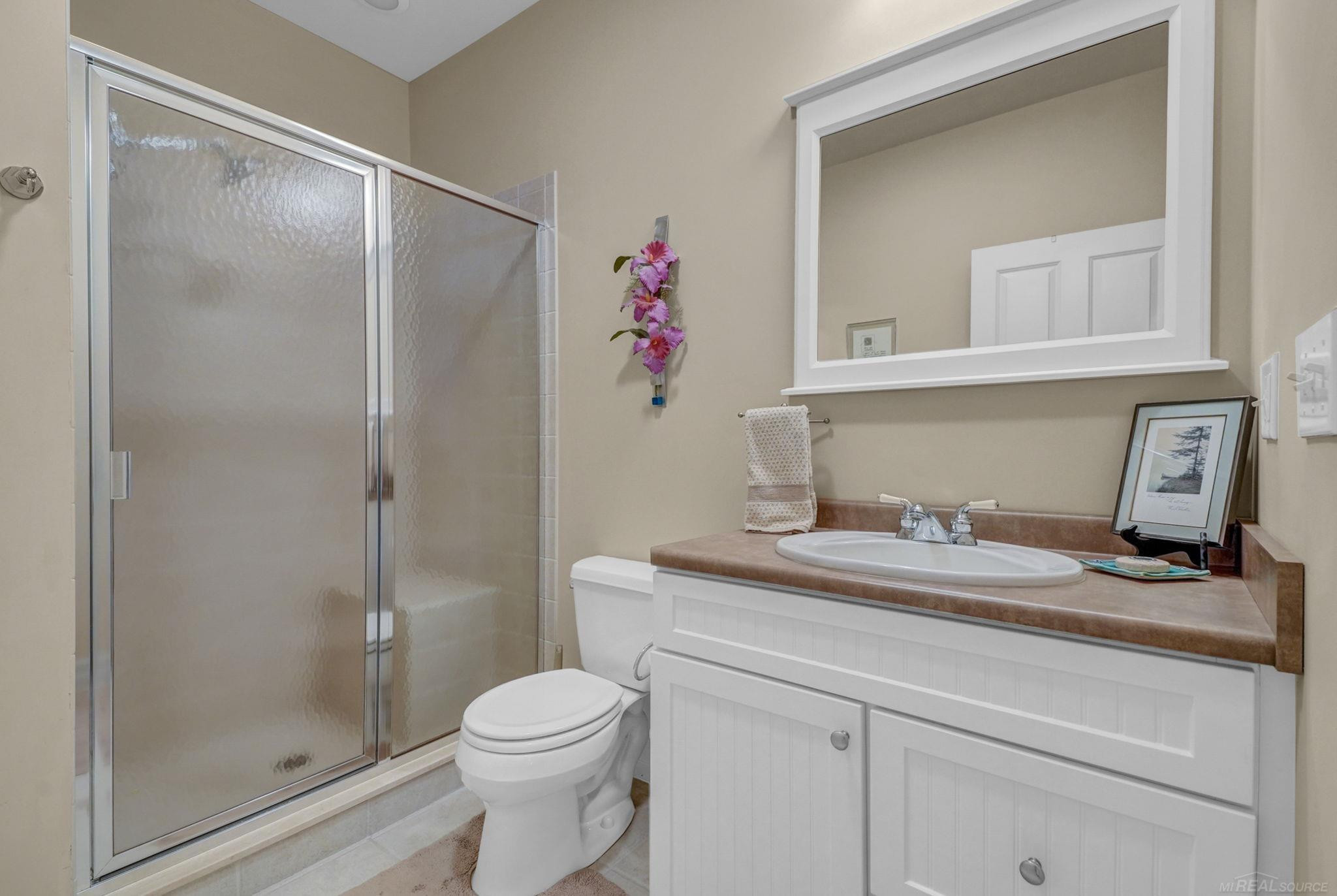 2185 E Houghton Drive, Houghton Lake, MI 48629 — Photo 57