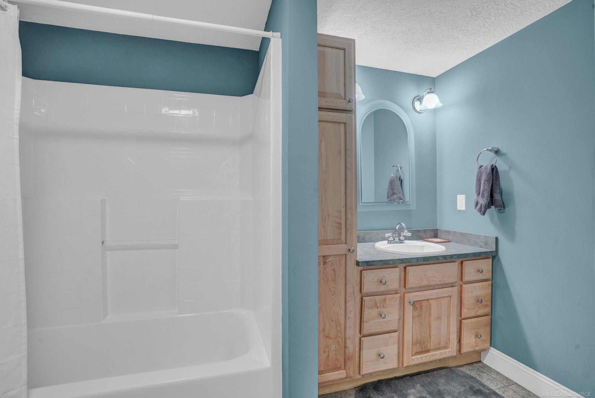 2185 E Houghton Drive, Houghton Lake, MI 48629 — Photo 84