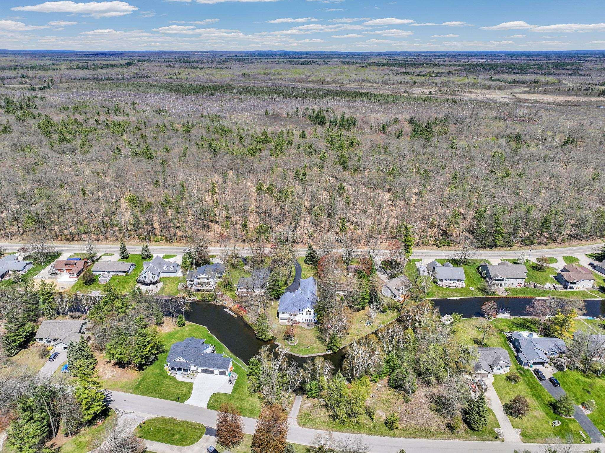 2185 E Houghton Drive, Houghton Lake, MI 48629 — Photo 93