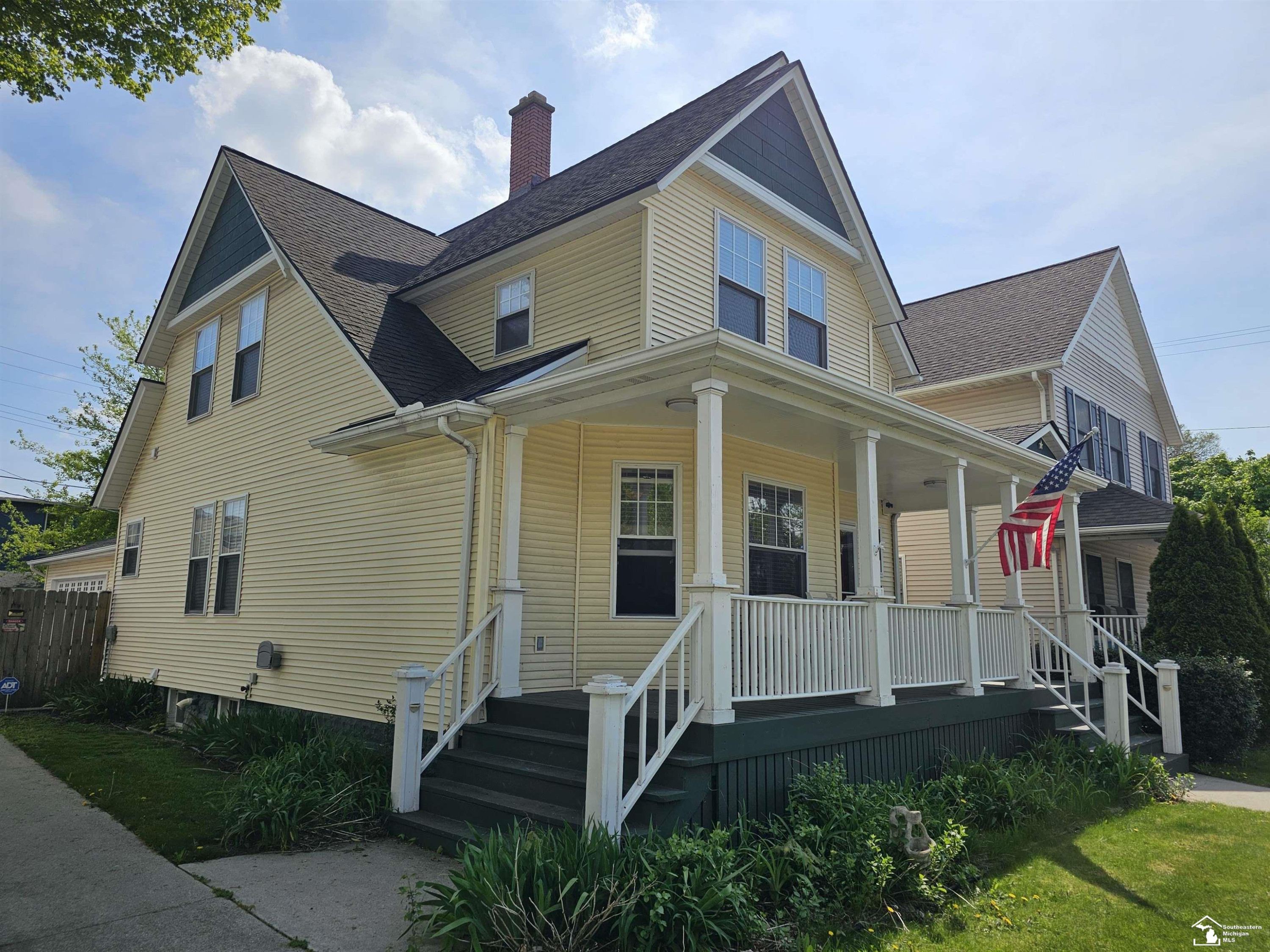 734 White Street, Port Huron, MI 48060 — Photo 2