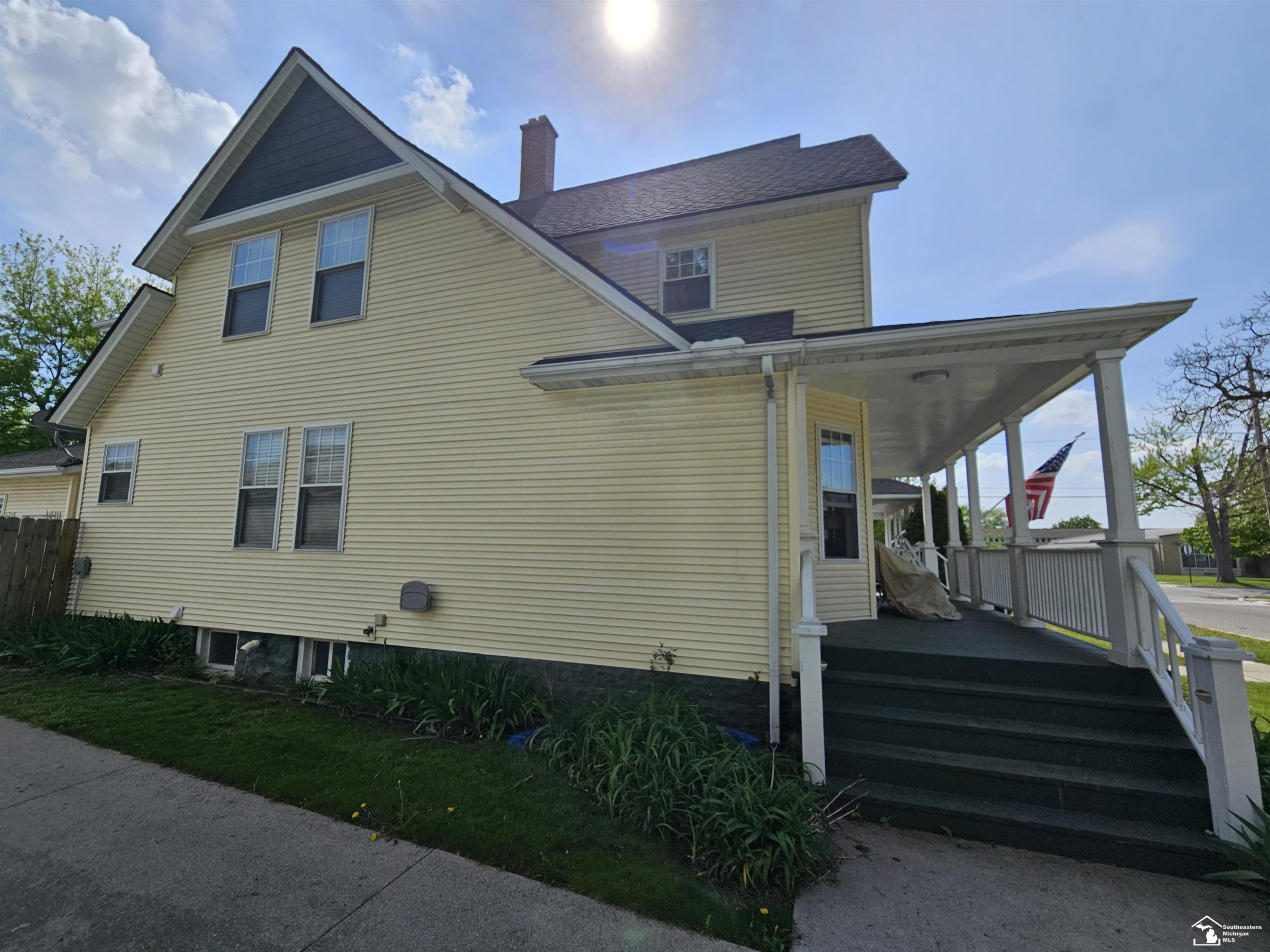 734 White Street, Port Huron, MI 48060 — Photo 3