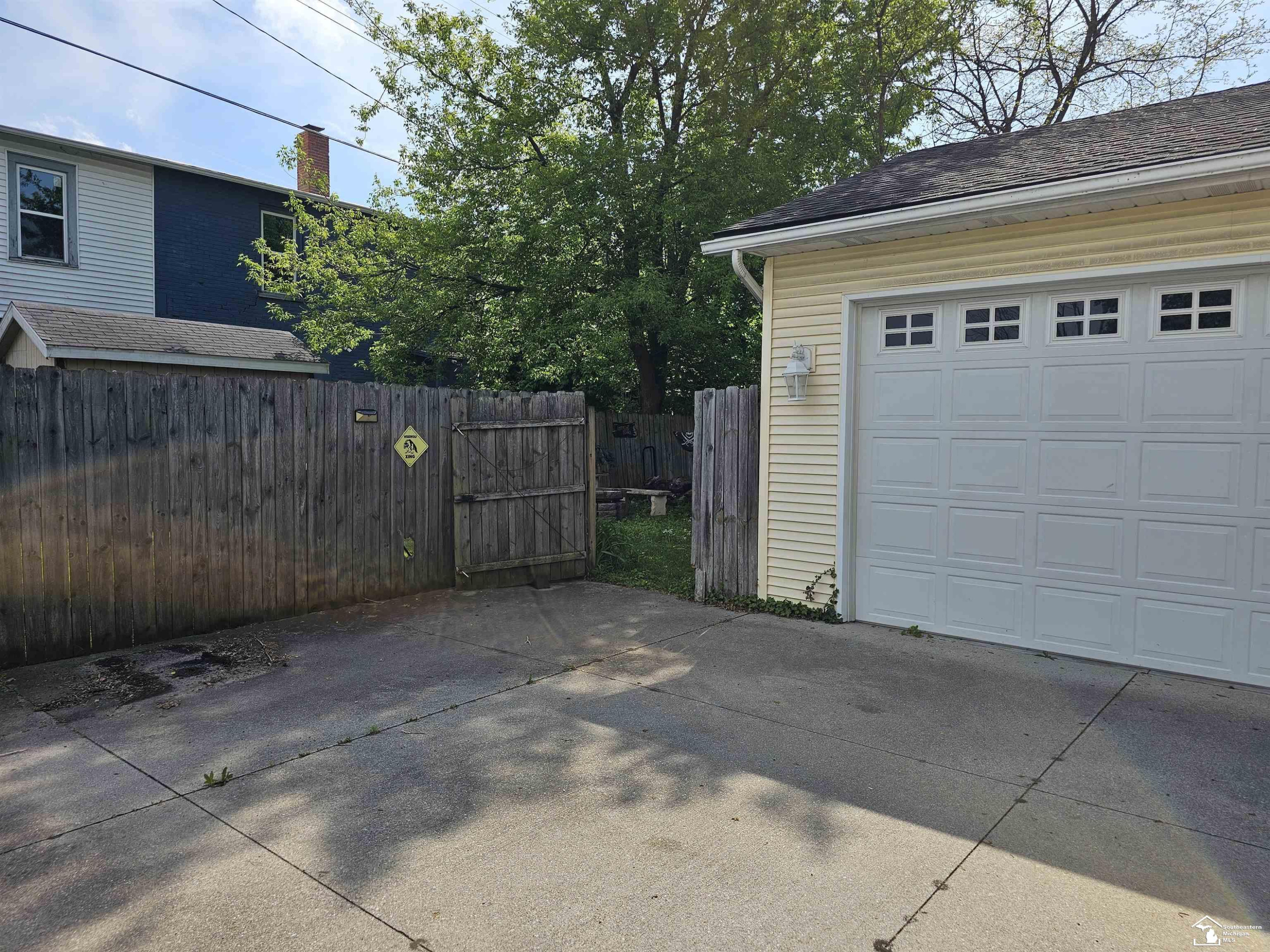 734 White Street, Port Huron, MI 48060 — Photo 7