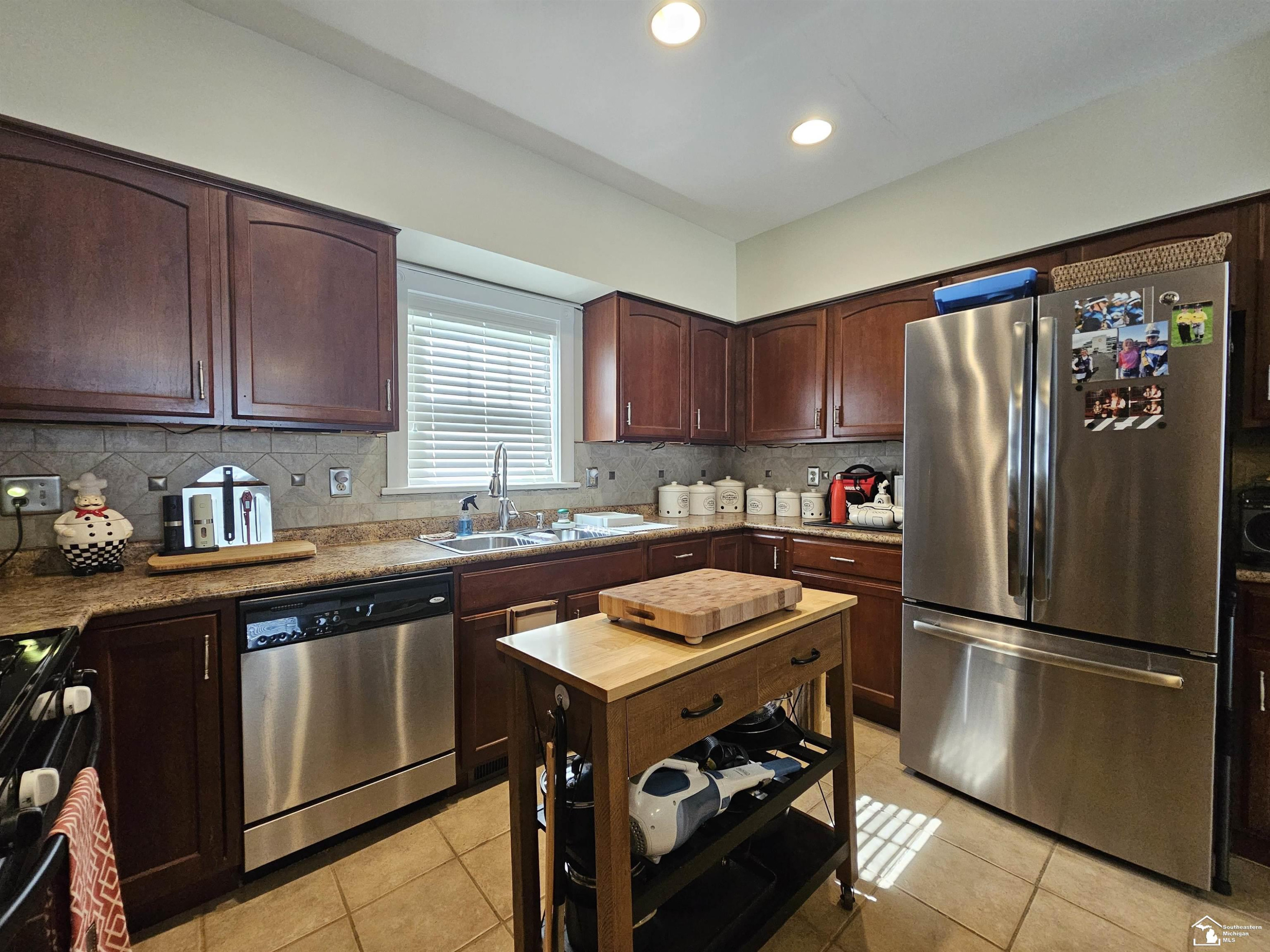 734 White Street, Port Huron, MI 48060 — Photo 25