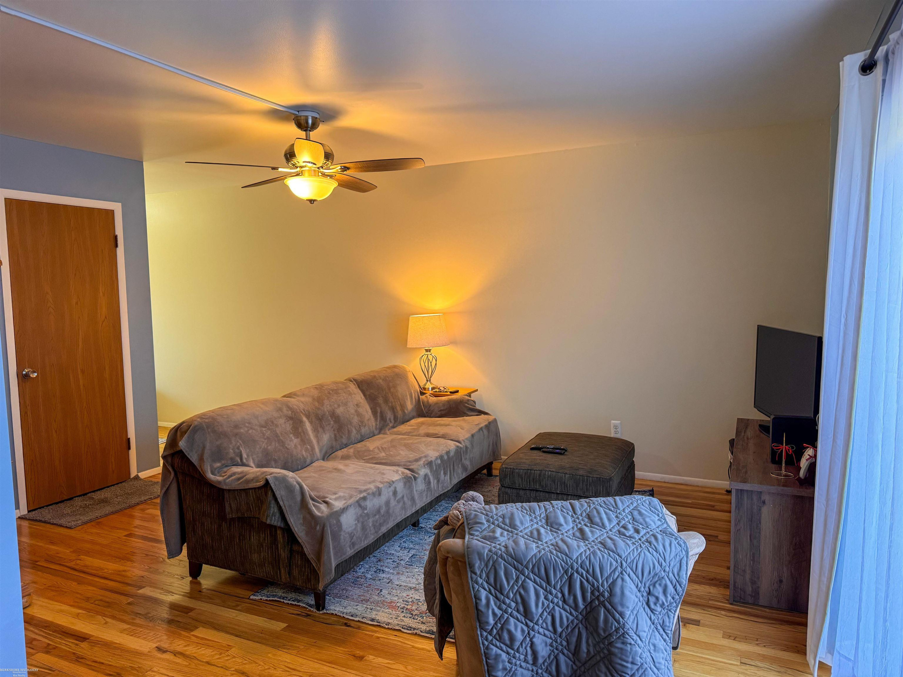 8751 Sterling Street, Center Line, MI 48015 — Photo 2