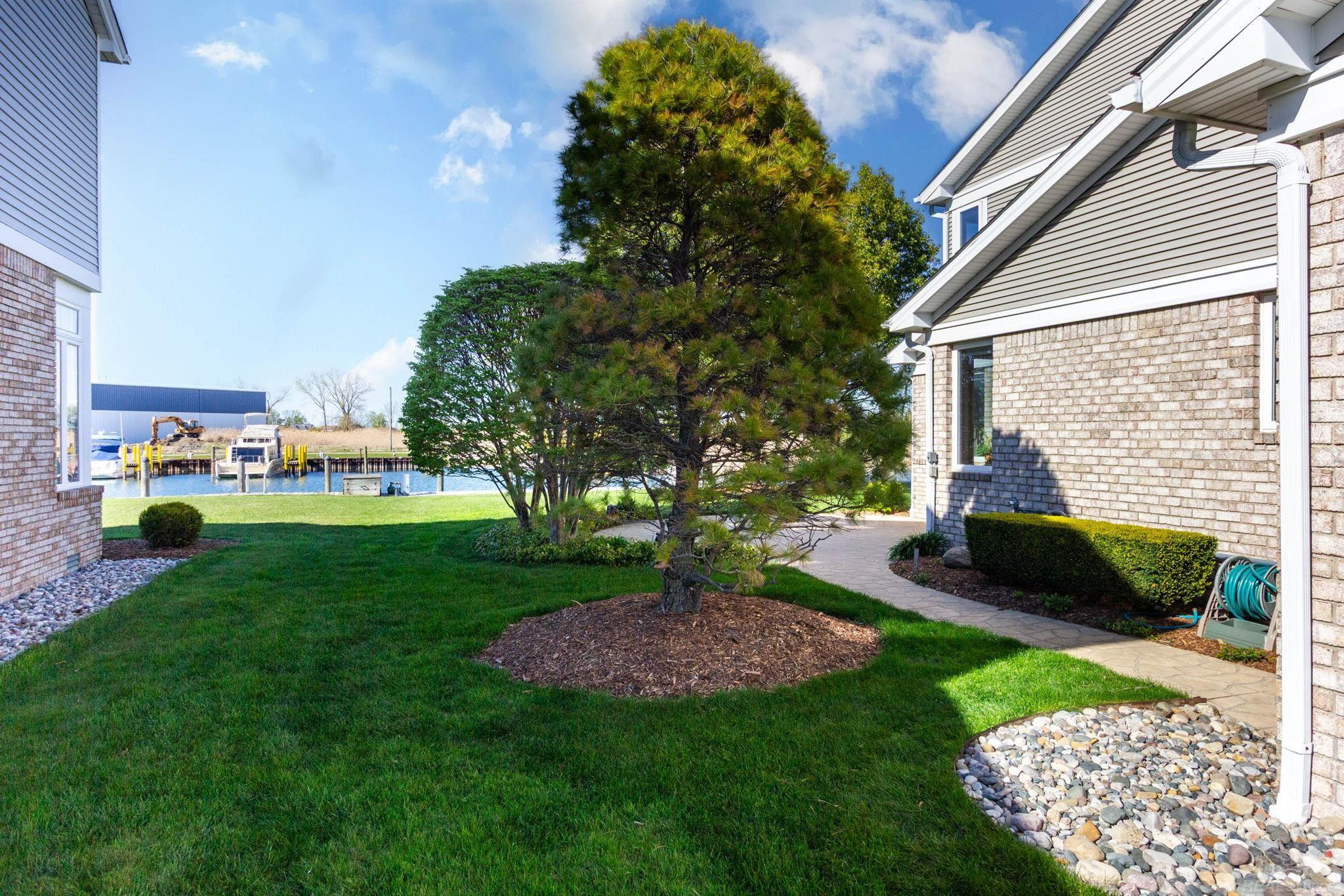 10438 St John Drive, Algonac, MI 48001 — Photo 42