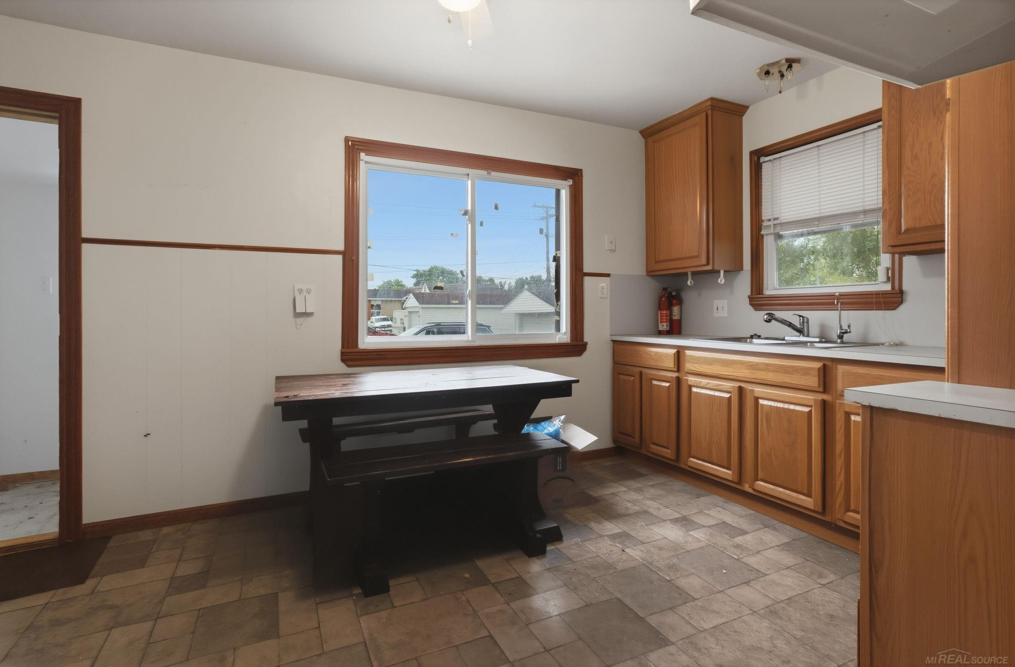 28041 Maple Street, Roseville, MI 48066 — Photo 12