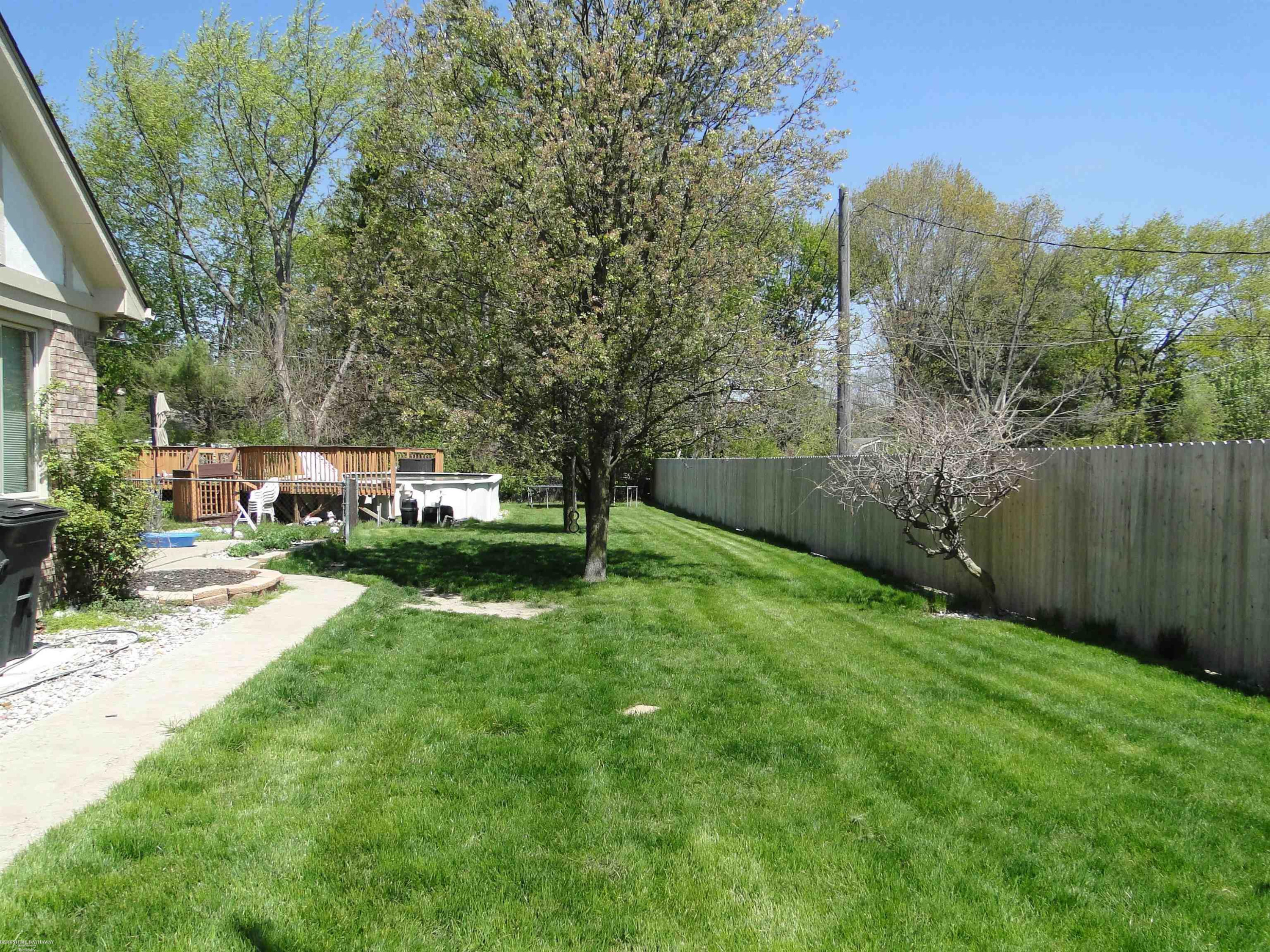 19549 Dixie Drive, Clinton Twp, MI 48035 — Photo 13