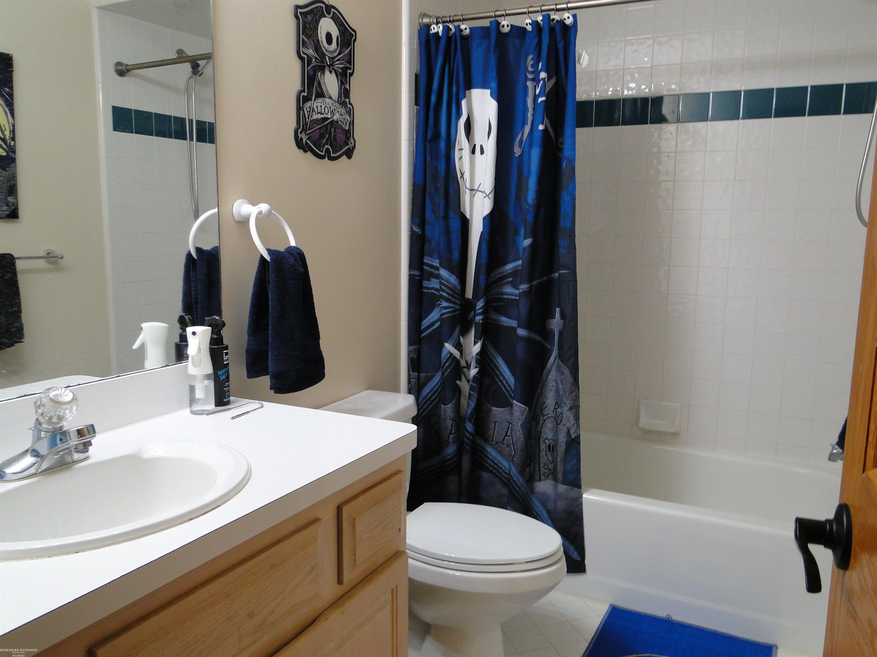 19549 Dixie Drive, Clinton Twp, MI 48035 — Photo 46
