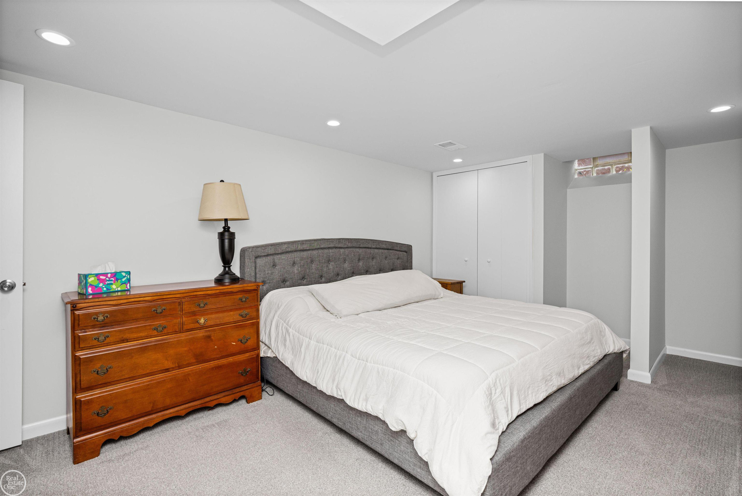 21920 Lakeshire Street, Saint Clair Shores, MI 48081 — Photo 32