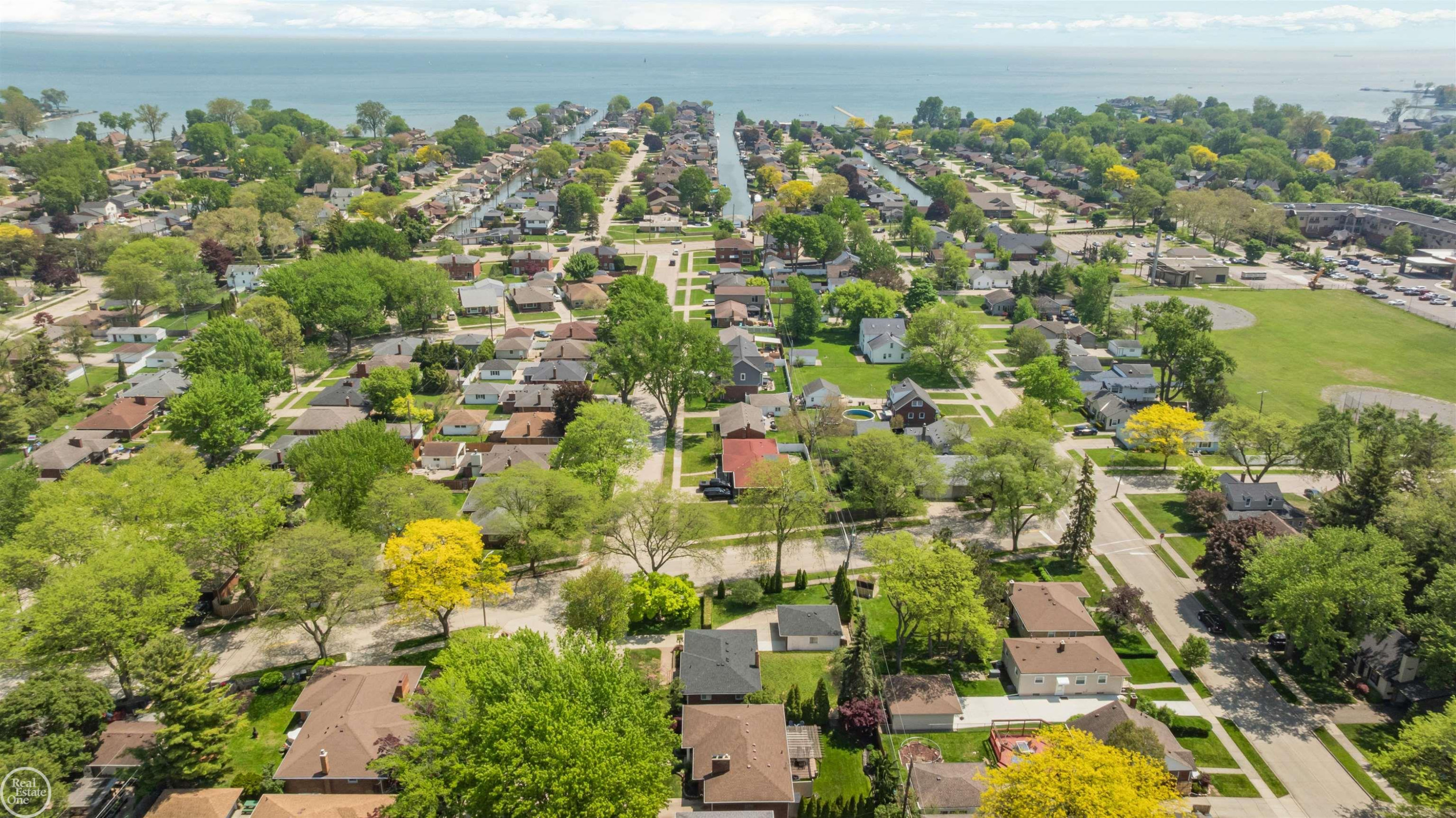21920 Lakeshire Street, Saint Clair Shores, MI 48081 — Photo 45