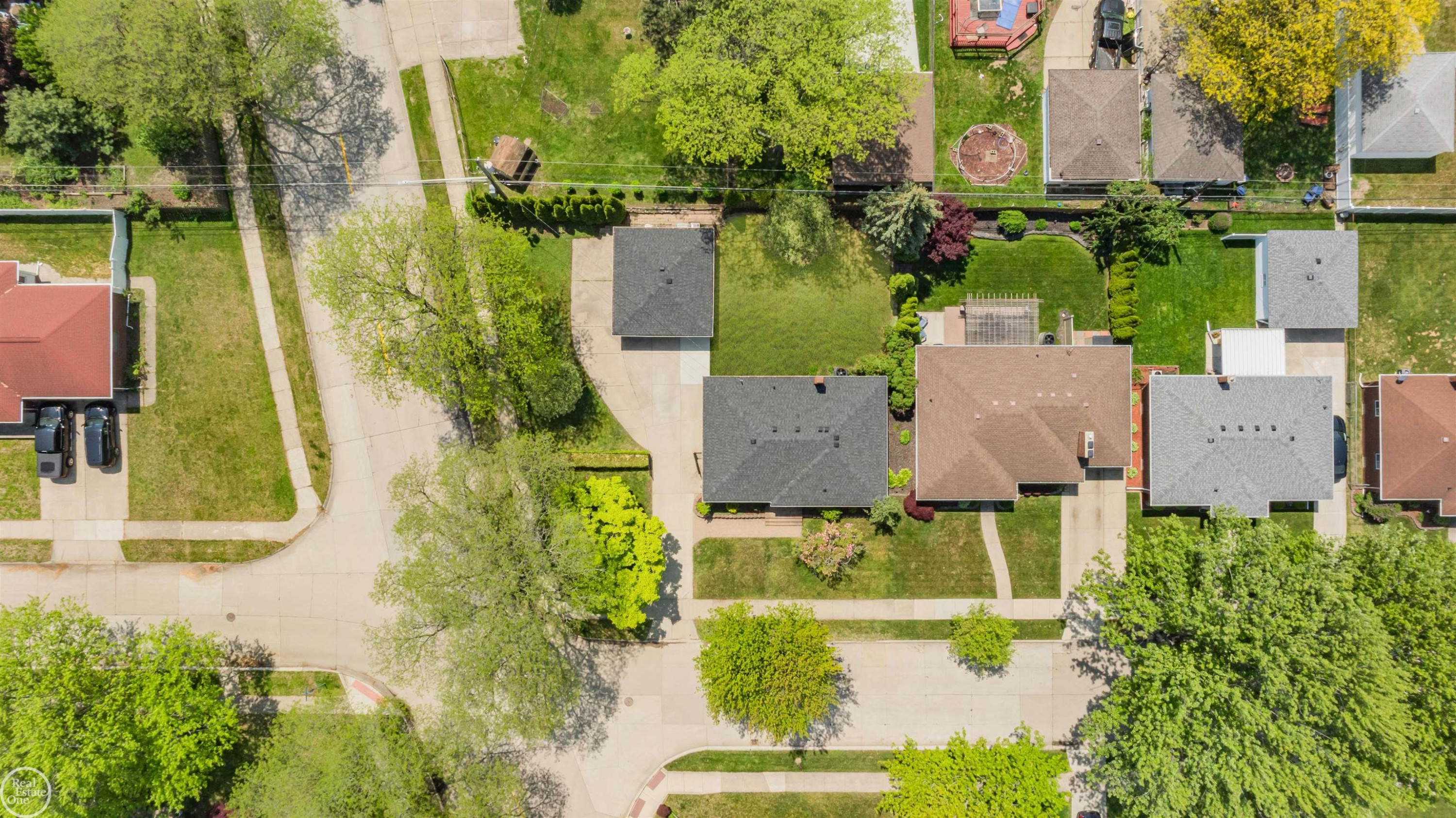 21920 Lakeshire Street, Saint Clair Shores, MI 48081 — Photo 46