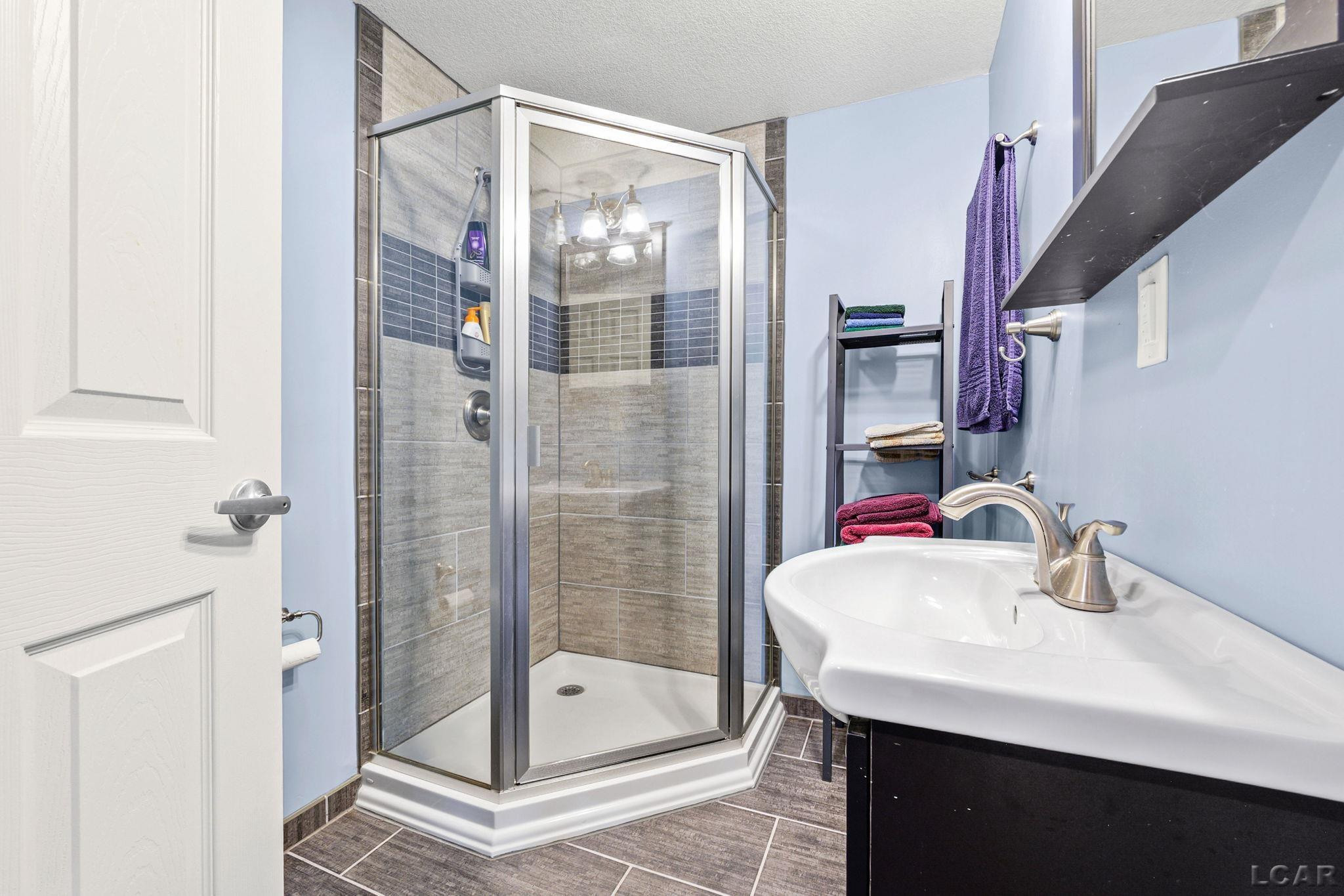 2128 Glenwood Court, Brooklyn, MI 49230 — Photo 12