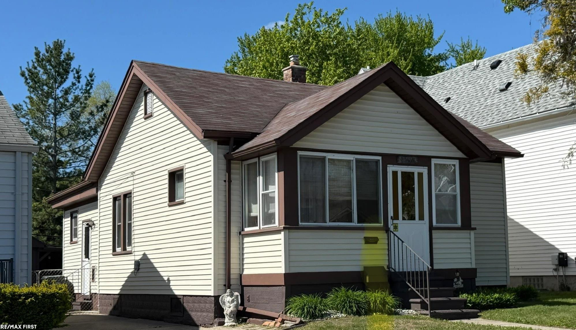 22118 Elizabeth Street, Saint Clair Shores, MI 48080 — front exterior