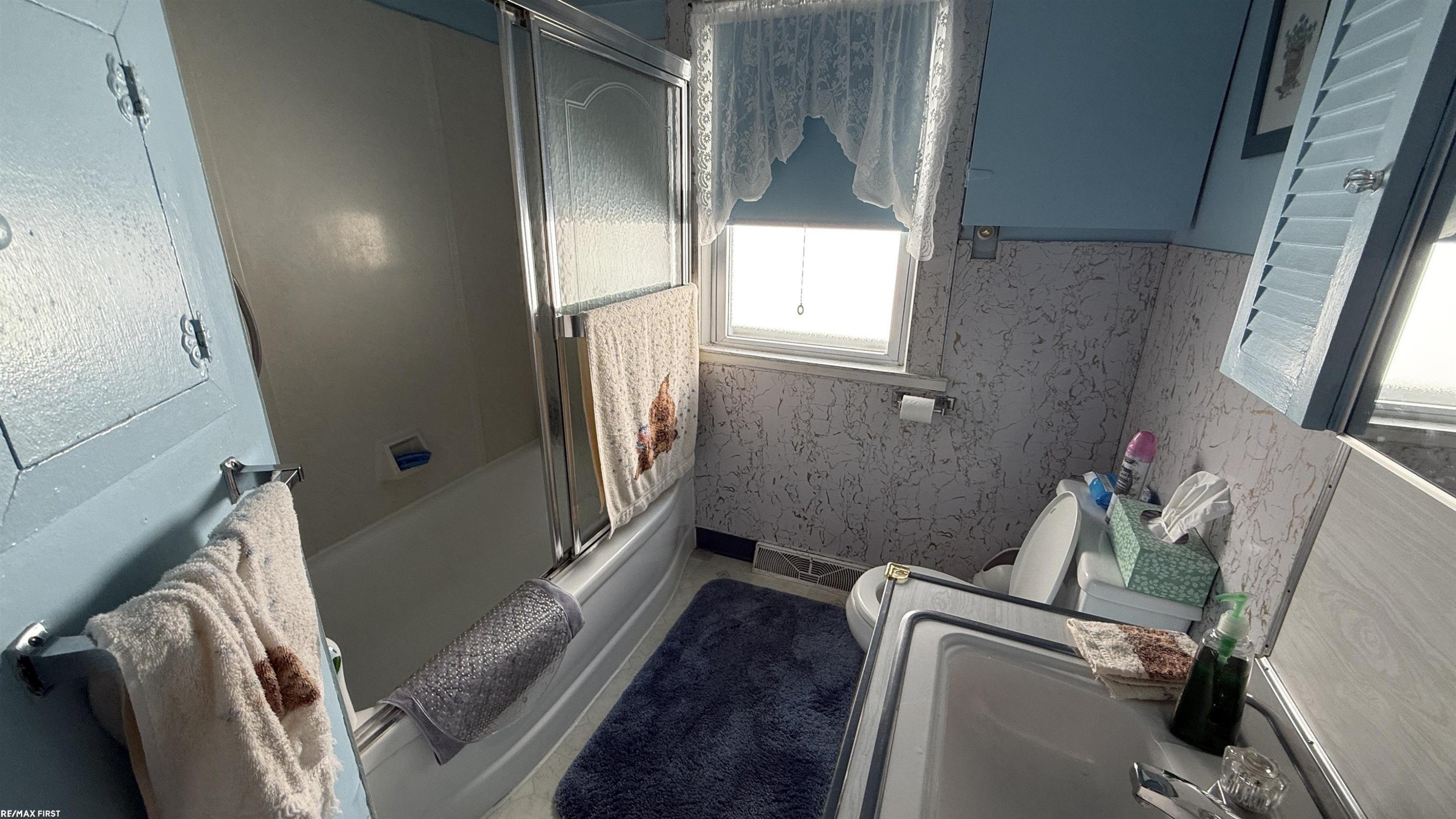 22118 Elizabeth Street, Saint Clair Shores, MI 48080 — Photo 4