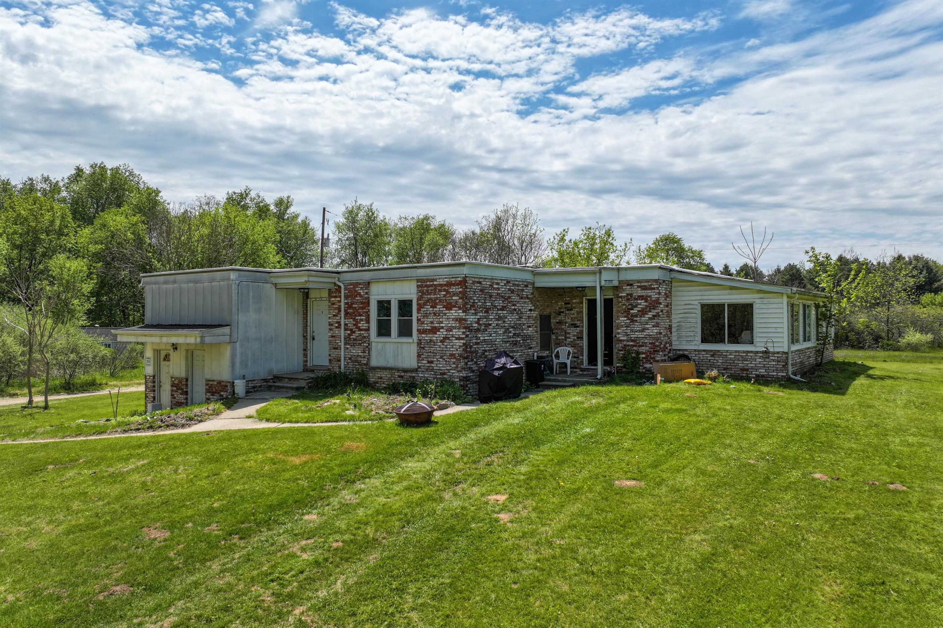 10149 Corunna #1 Road, Swartz Creek, MI 48473 — Photo 2