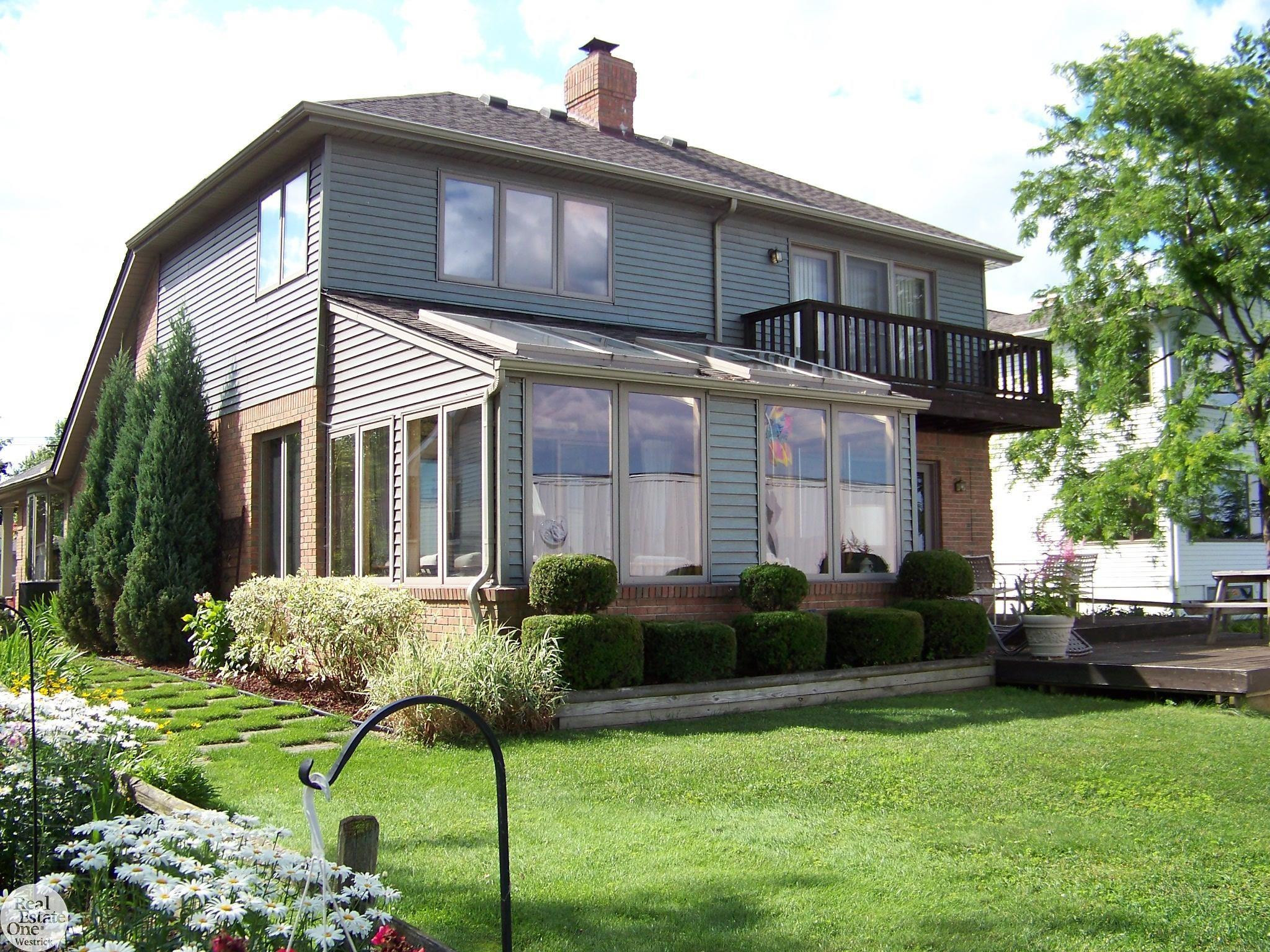 6901 River Road, MI — Photo 2