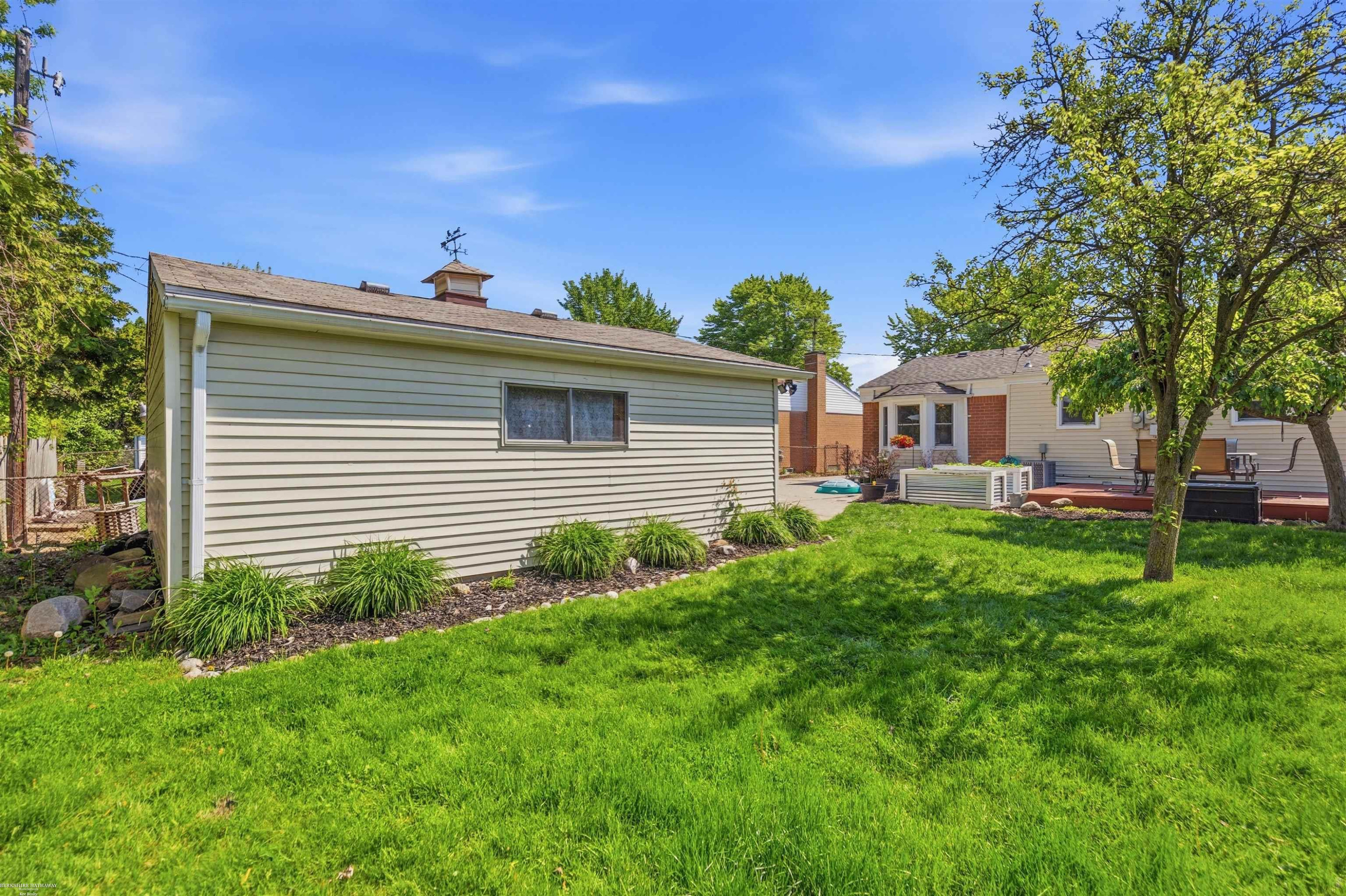33753 Cheryl Street, Clinton Twp, MI 48035 — Photo 21