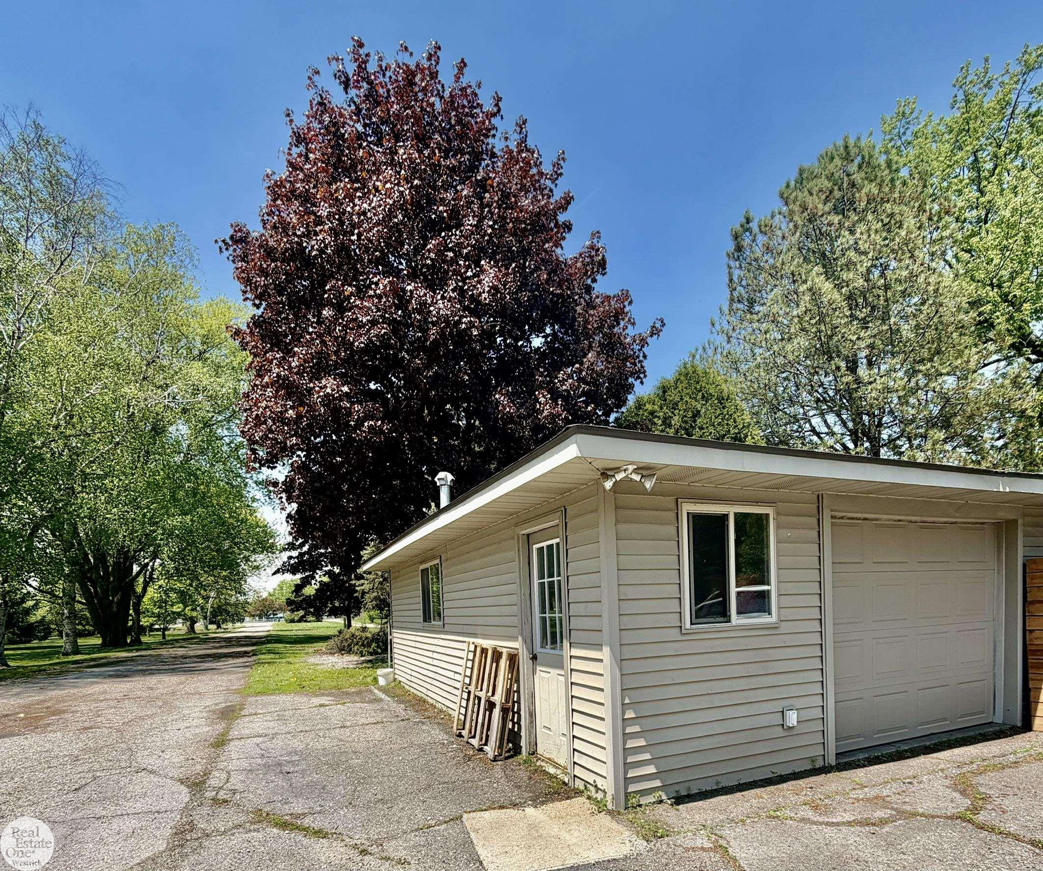6901 River Road, MI — Photo 44
