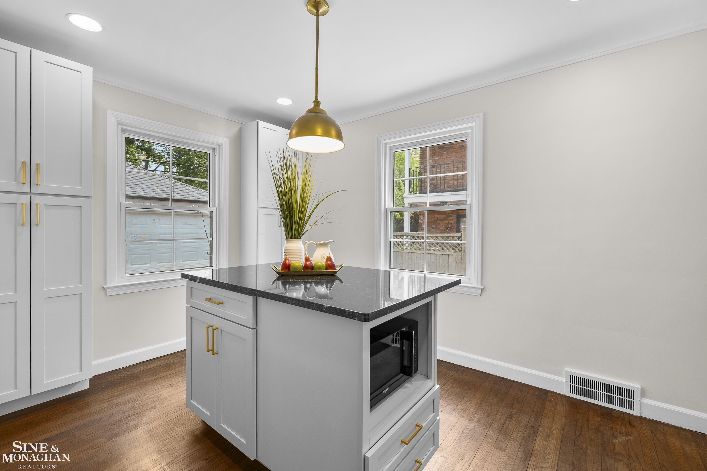 106 Meadow Lane, Grosse Pointe Farms, MI 48236 — Photo 17