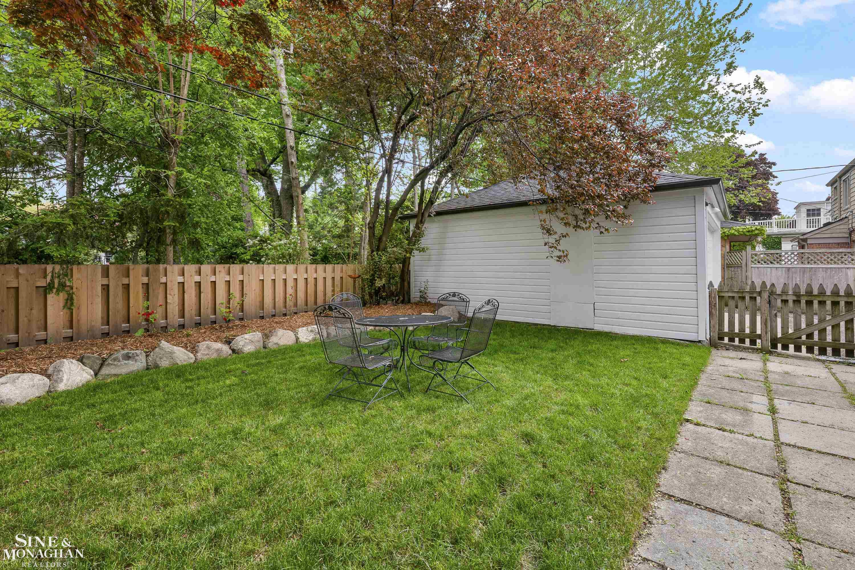 106 Meadow Lane, Grosse Pointe Farms, MI 48236 — Photo 42