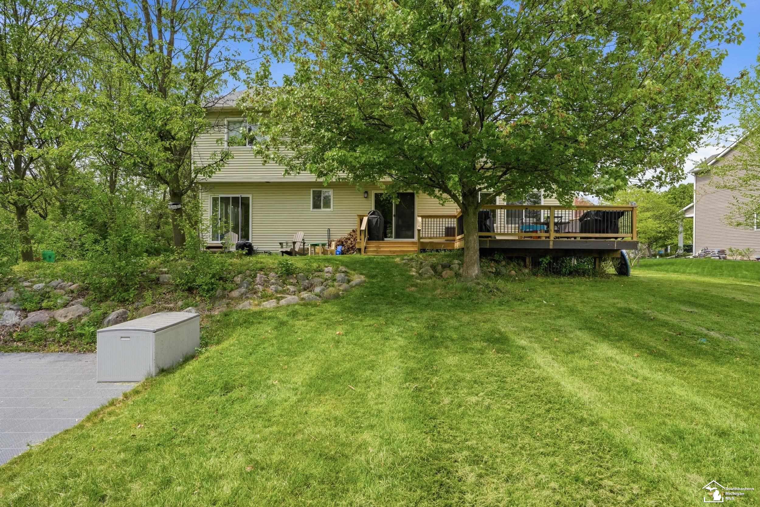 8437 Parkridge Drive, Dexter, MI 48130 — Photo 41