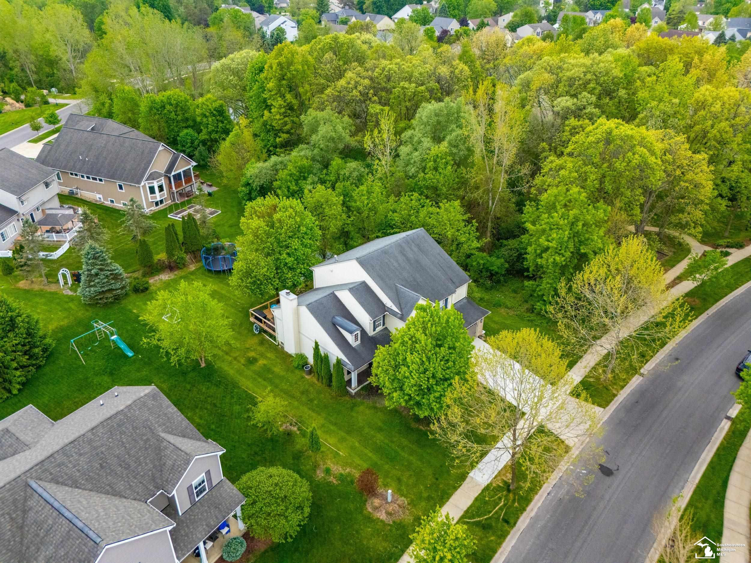 8437 Parkridge Drive, Dexter, MI 48130 — Photo 49