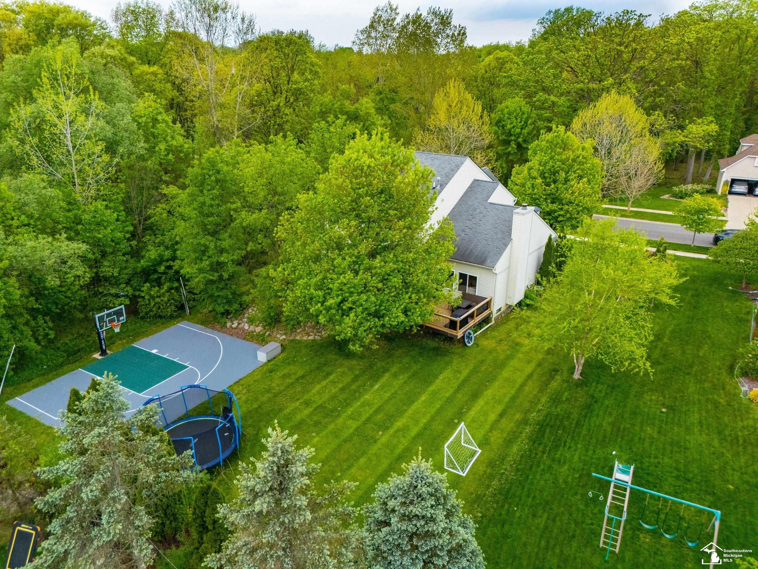 8437 Parkridge Drive, Dexter, MI 48130 — Photo 51