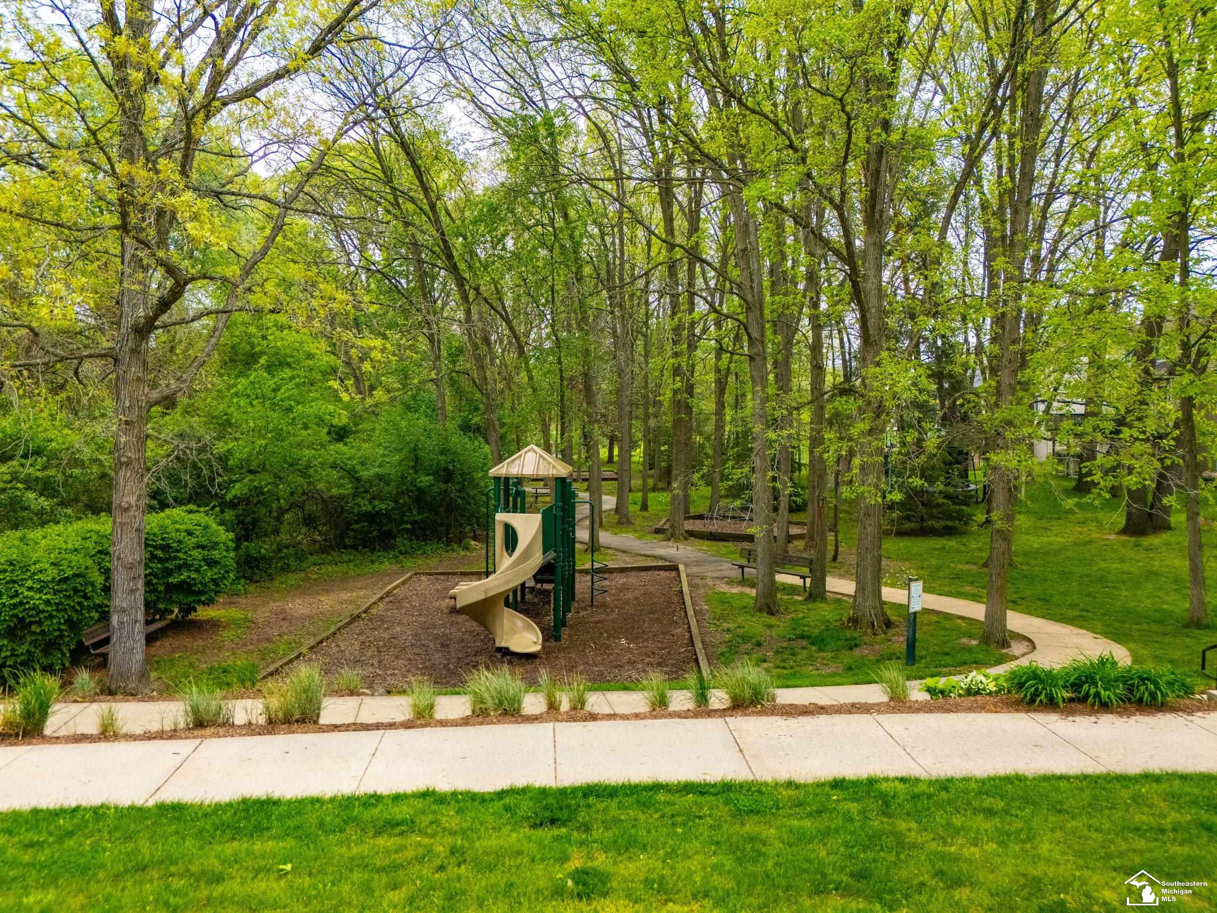 8437 Parkridge Drive, Dexter, MI 48130 — Photo 57