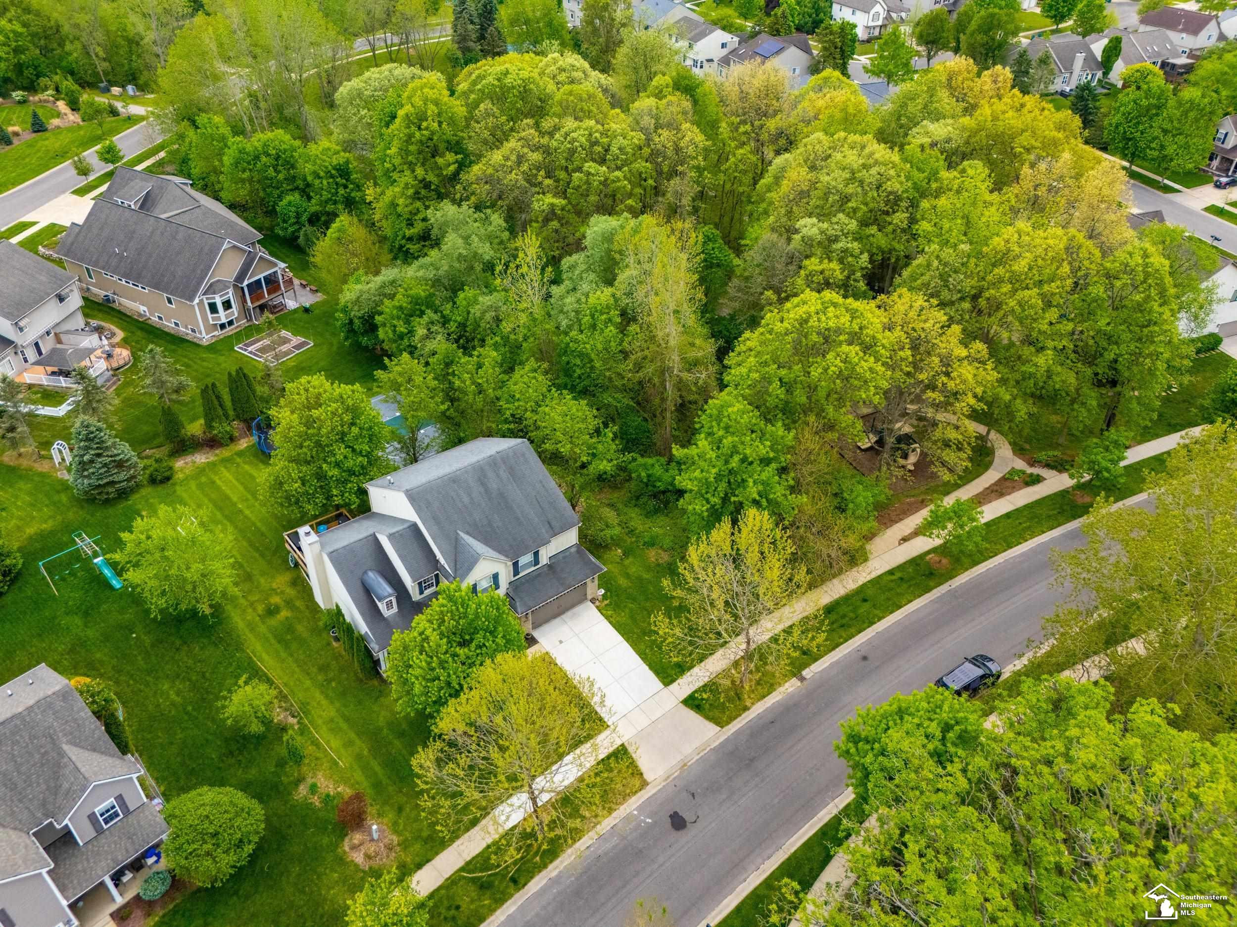8437 Parkridge Drive, Dexter, MI 48130 — Photo 59