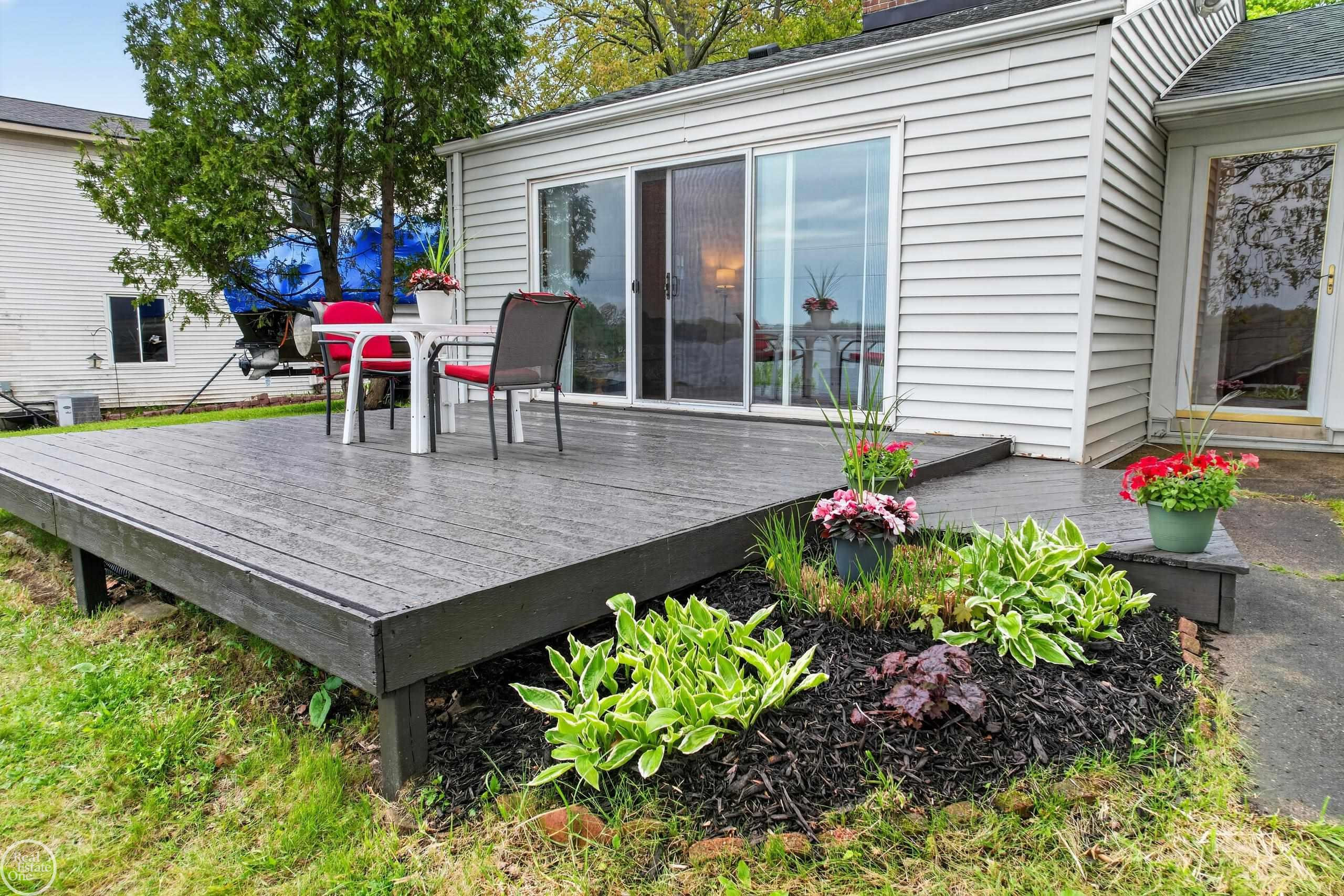 664 Sunrise Park Street, Howell, MI 48843 — Photo 22