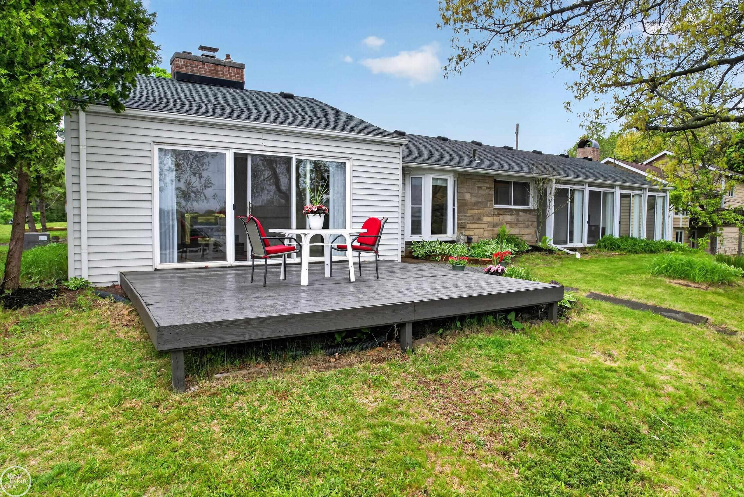 664 Sunrise Park Street, Howell, MI 48843 — Photo 24
