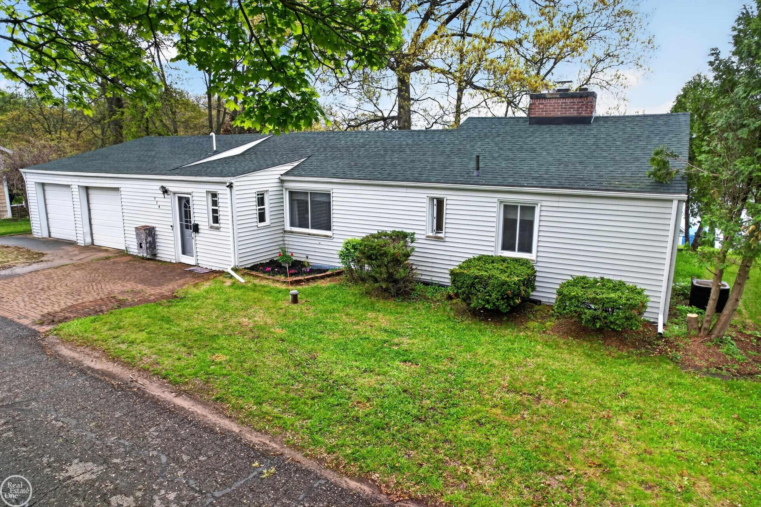 664 Sunrise Park Street, Howell, MI 48843 — Photo 36
