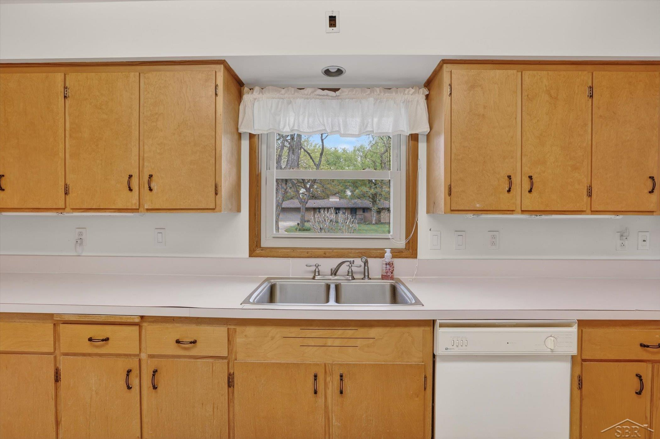 1603 Clover Lane, Midland, MI 48640 — Photo 10